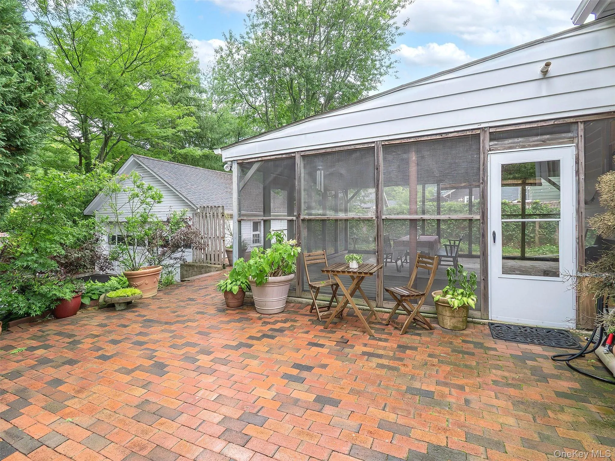 33 Oakland Street, Huntington, NY, 4 Bedrooms Bedrooms, 8 Rooms Rooms,1 BathroomBathrooms,Residential,For Rent,Oakland,0,KEY1018275 33 Oakland Street, Huntington, NY, 4 Bedrooms Bedrooms, 8 Rooms Rooms,1 BathroomBathrooms,Residential,For Rent,Oakland,0,KEY1018275