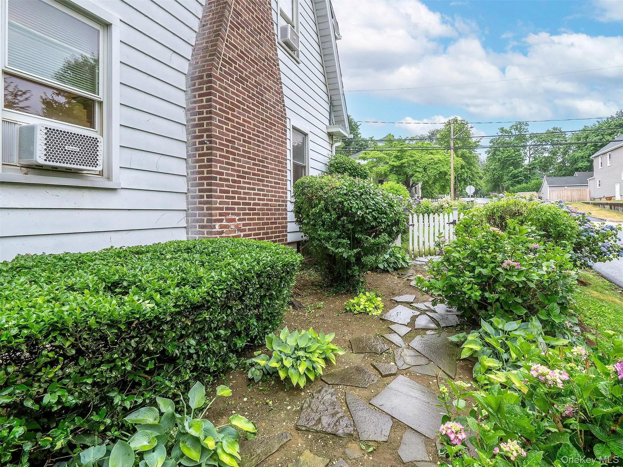 33 Oakland Street, Huntington, NY, 4 Bedrooms Bedrooms, 8 Rooms Rooms,1 BathroomBathrooms,Residential,For Rent,Oakland,0,KEY1018275 33 Oakland Street, Huntington, NY, 4 Bedrooms Bedrooms, 8 Rooms Rooms,1 BathroomBathrooms,Residential,For Rent,Oakland,0,KEY1018275