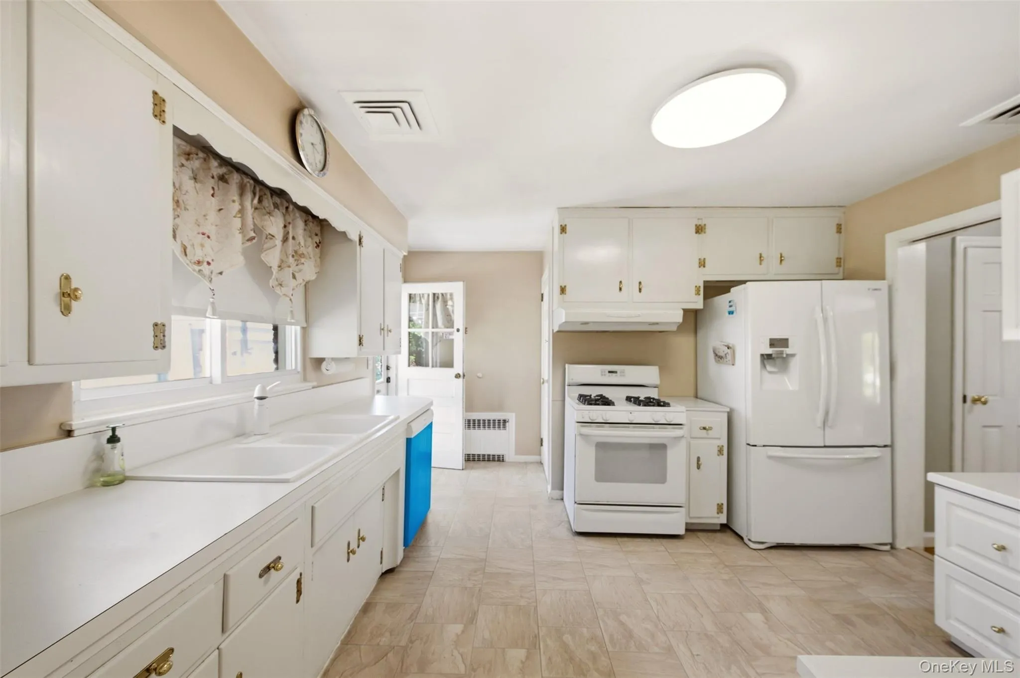 169 Landau Avenue, Hempstead, NY, 3 Bedrooms Bedrooms, 6 Rooms Rooms,2 BathroomsBathrooms,Residential,For Rent,Landau,0,1018277 169 Landau Avenue, Hempstead, NY, 3 Bedrooms Bedrooms, 6 Rooms Rooms,2 BathroomsBathrooms,Residential,For Rent,Landau,0,1018277