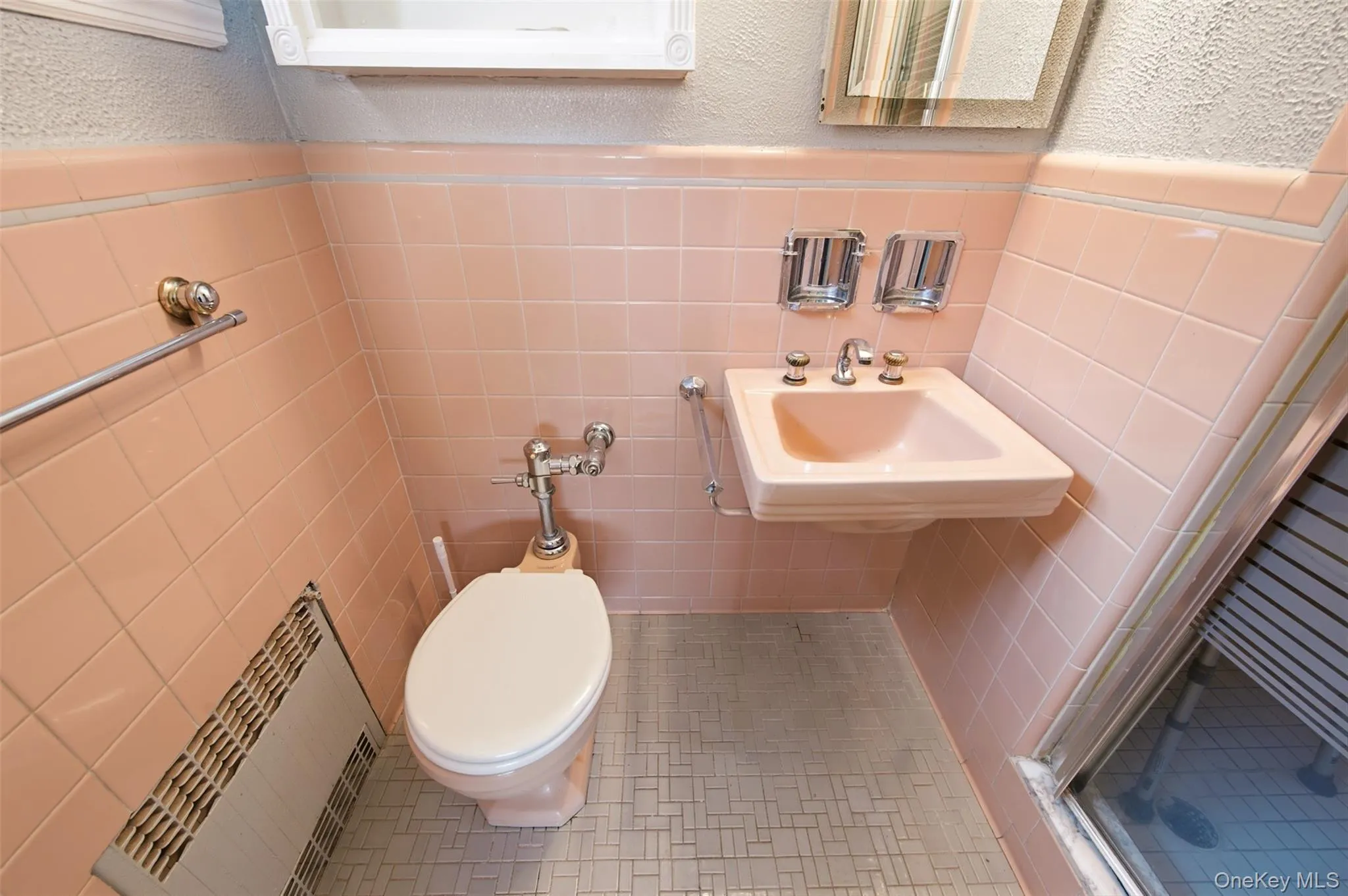 169 Landau Avenue, Hempstead, NY, 3 Bedrooms Bedrooms, 6 Rooms Rooms,2 BathroomsBathrooms,Residential,For Rent,Landau,0,1018277 169 Landau Avenue, Hempstead, NY, 3 Bedrooms Bedrooms, 6 Rooms Rooms,2 BathroomsBathrooms,Residential,For Rent,Landau,0,1018277