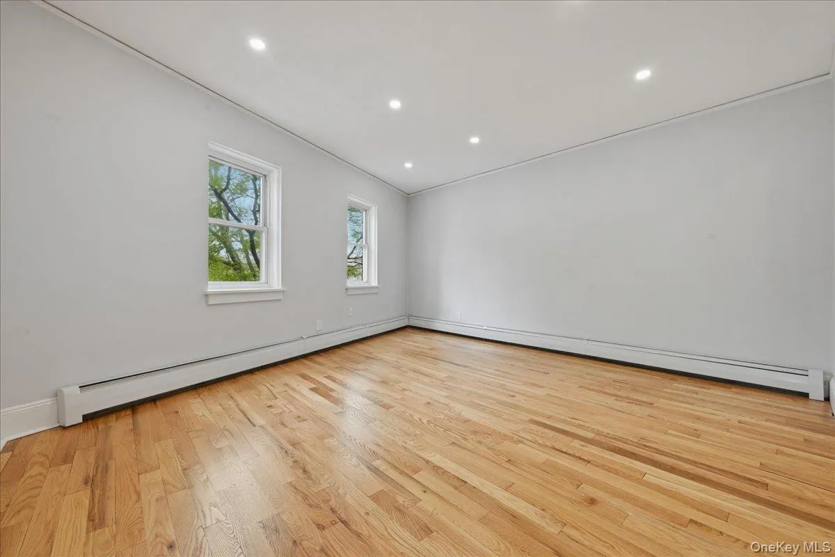 43 New Hyde Park Road, Hempstead, NY, 2 Bedrooms Bedrooms, 4 Rooms Rooms,1 BathroomBathrooms,Residential Lease,For Rent,New Hyde Park,0,1018280 43 New Hyde Park Road, Hempstead, NY, 2 Bedrooms Bedrooms, 4 Rooms Rooms,1 BathroomBathrooms,Residential Lease,For Rent,New Hyde Park,0,1018280