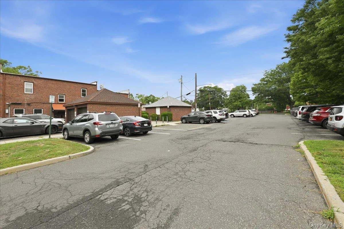 43 New Hyde Park Road, Hempstead, NY, 2 Bedrooms Bedrooms, 4 Rooms Rooms,1 BathroomBathrooms,Residential Lease,For Rent,New Hyde Park,0,1018280 43 New Hyde Park Road, Hempstead, NY, 2 Bedrooms Bedrooms, 4 Rooms Rooms,1 BathroomBathrooms,Residential Lease,For Rent,New Hyde Park,0,1018280