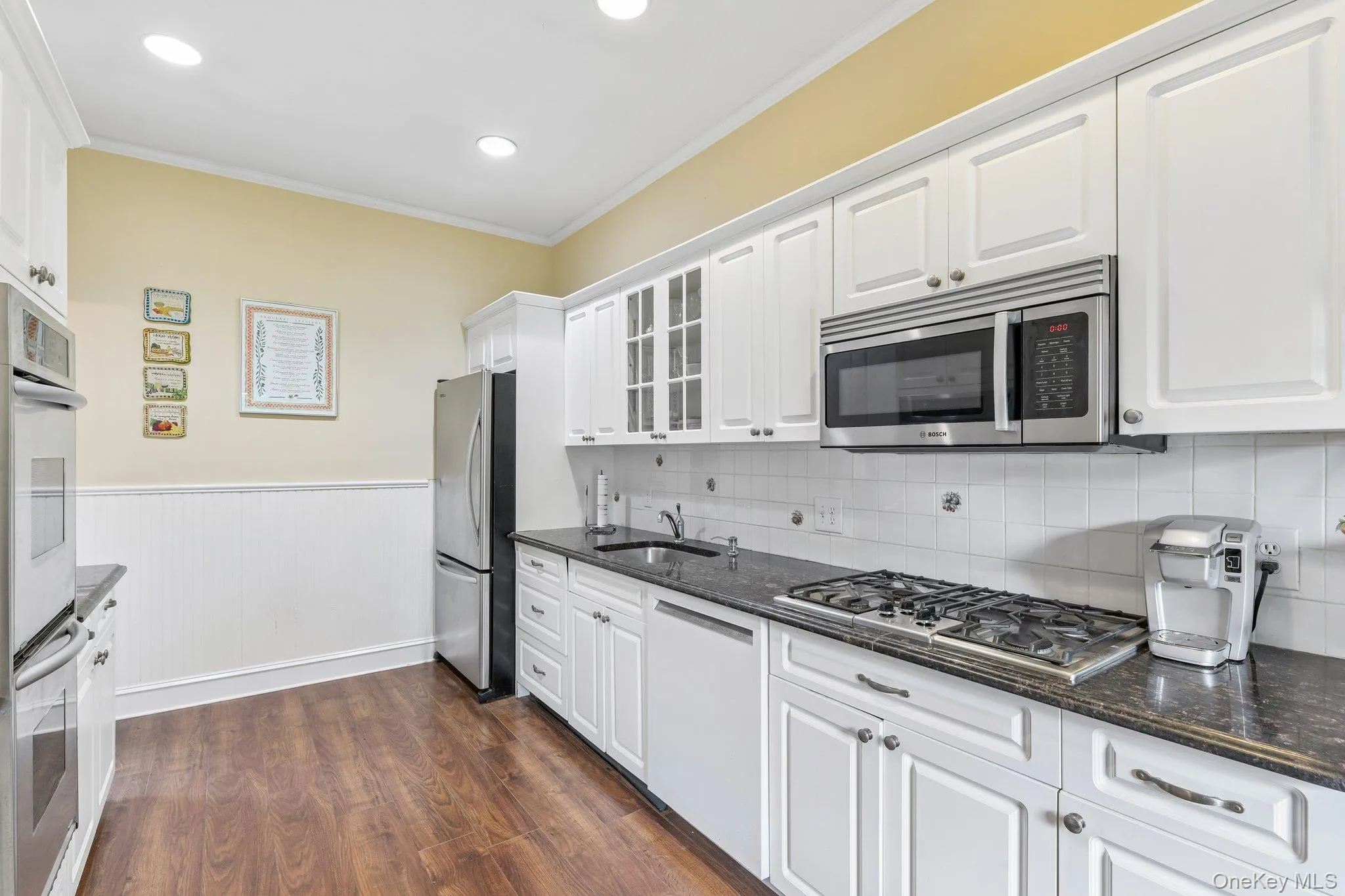 150 High Street, North Hempstead, NY, 3 Bedrooms Bedrooms, 7 Rooms Rooms,2 BathroomsBathrooms,Residential,For Rent,High,0,1018289 150 High Street, North Hempstead, NY, 3 Bedrooms Bedrooms, 7 Rooms Rooms,2 BathroomsBathrooms,Residential,For Rent,High,0,1018289
