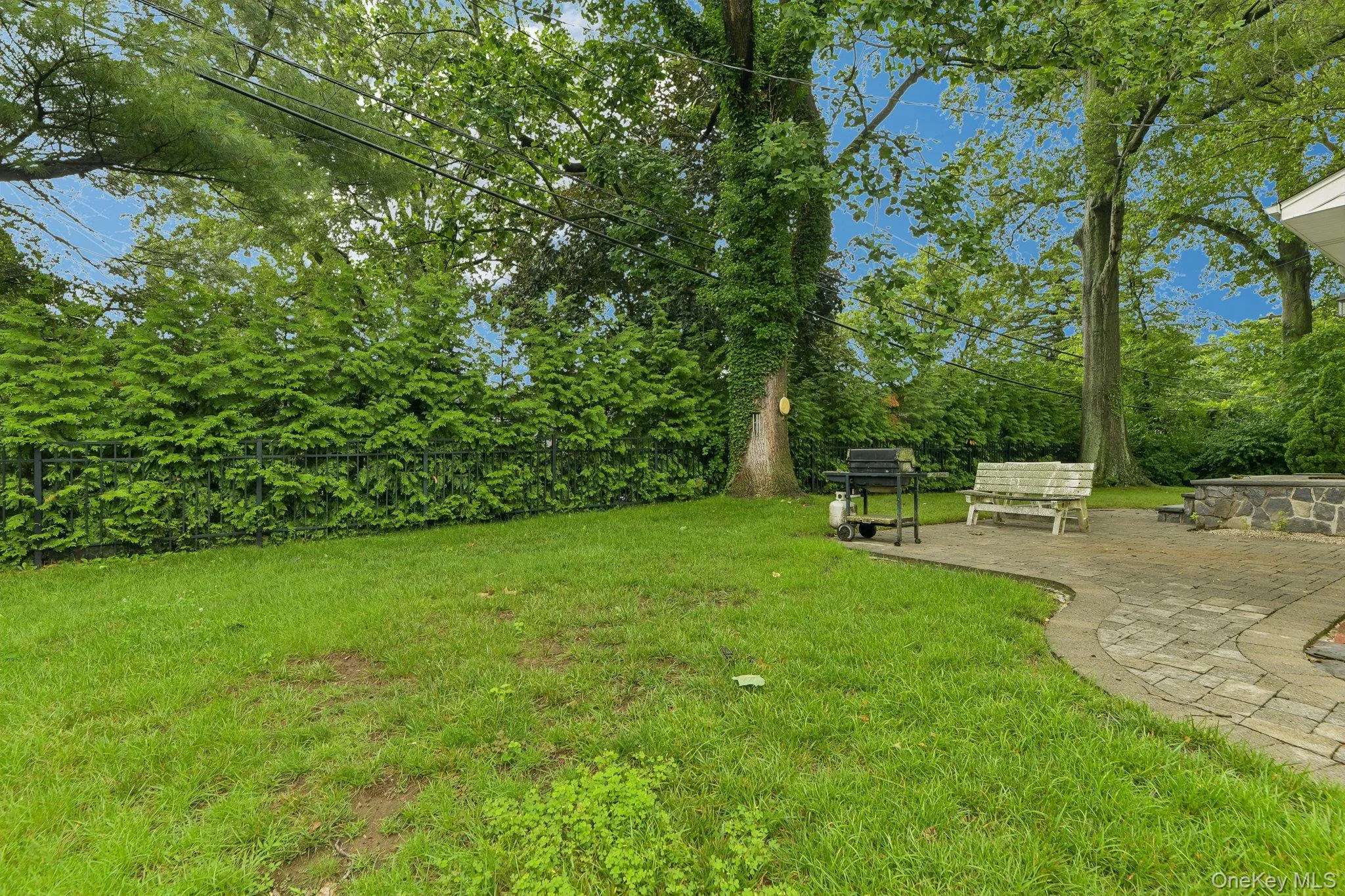 150 High Street, North Hempstead, NY, 3 Bedrooms Bedrooms, 7 Rooms Rooms,2 BathroomsBathrooms,Residential,For Rent,High,0,1018289 150 High Street, North Hempstead, NY, 3 Bedrooms Bedrooms, 7 Rooms Rooms,2 BathroomsBathrooms,Residential,For Rent,High,0,1018289