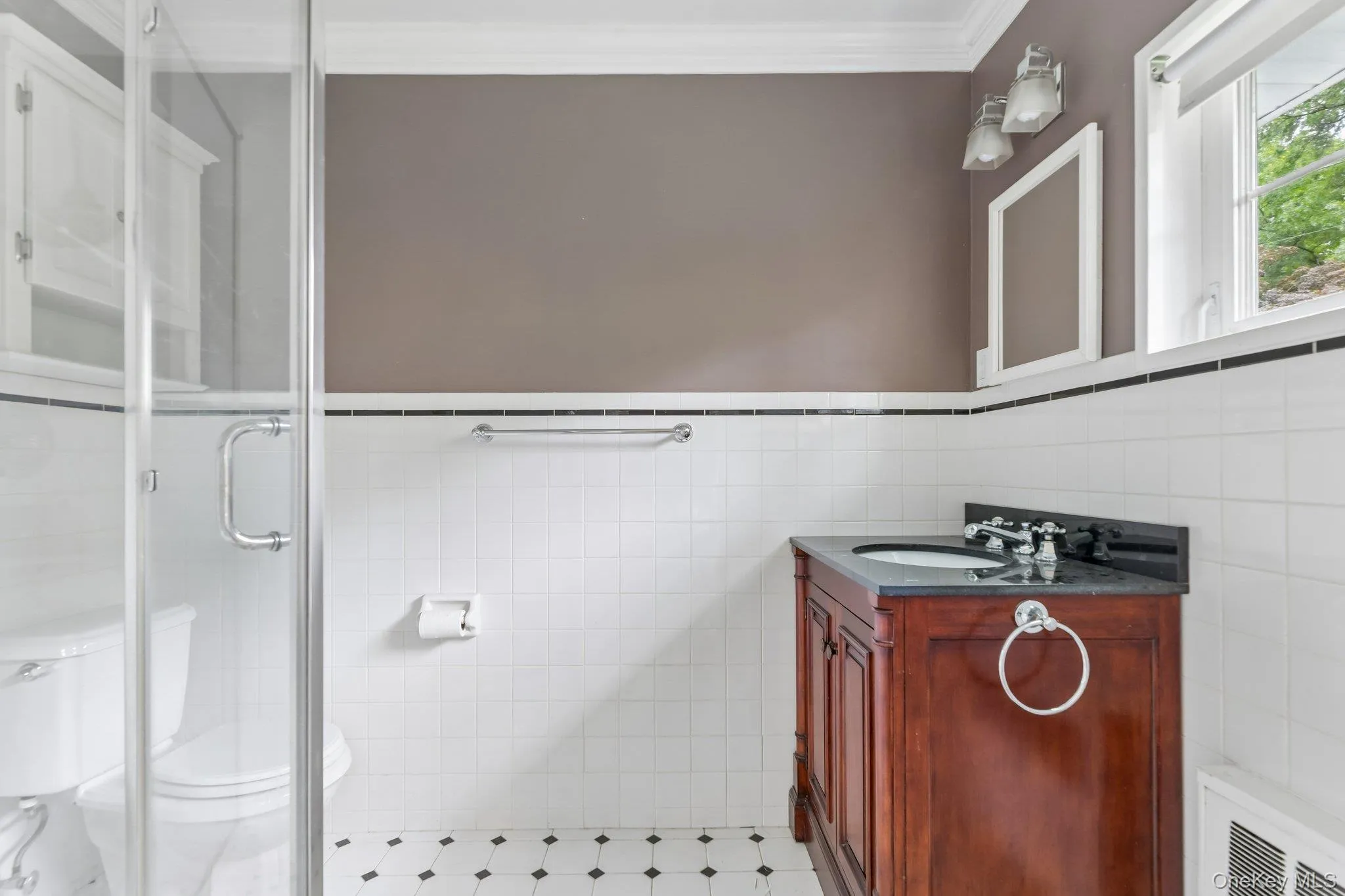 150 High Street, North Hempstead, NY, 3 Bedrooms Bedrooms, 7 Rooms Rooms,2 BathroomsBathrooms,Residential,For Rent,High,0,1018289 150 High Street, North Hempstead, NY, 3 Bedrooms Bedrooms, 7 Rooms Rooms,2 BathroomsBathrooms,Residential,For Rent,High,0,1018289