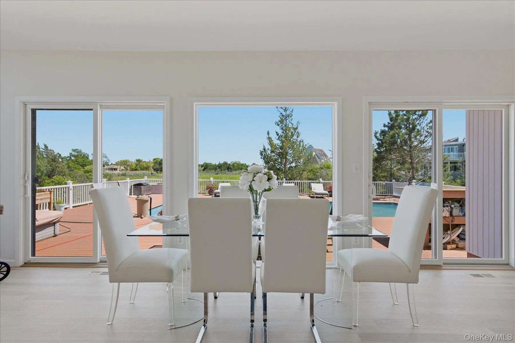 16 Meadow Lane, Southampton, NY, 4 Bedrooms Bedrooms, 10 Rooms Rooms,3 BathroomsBathrooms,Residential,For Rent,Meadow,0,KEY1018290 16 Meadow Lane, Southampton, NY, 4 Bedrooms Bedrooms, 10 Rooms Rooms,3 BathroomsBathrooms,Residential,For Rent,Meadow,0,KEY1018290