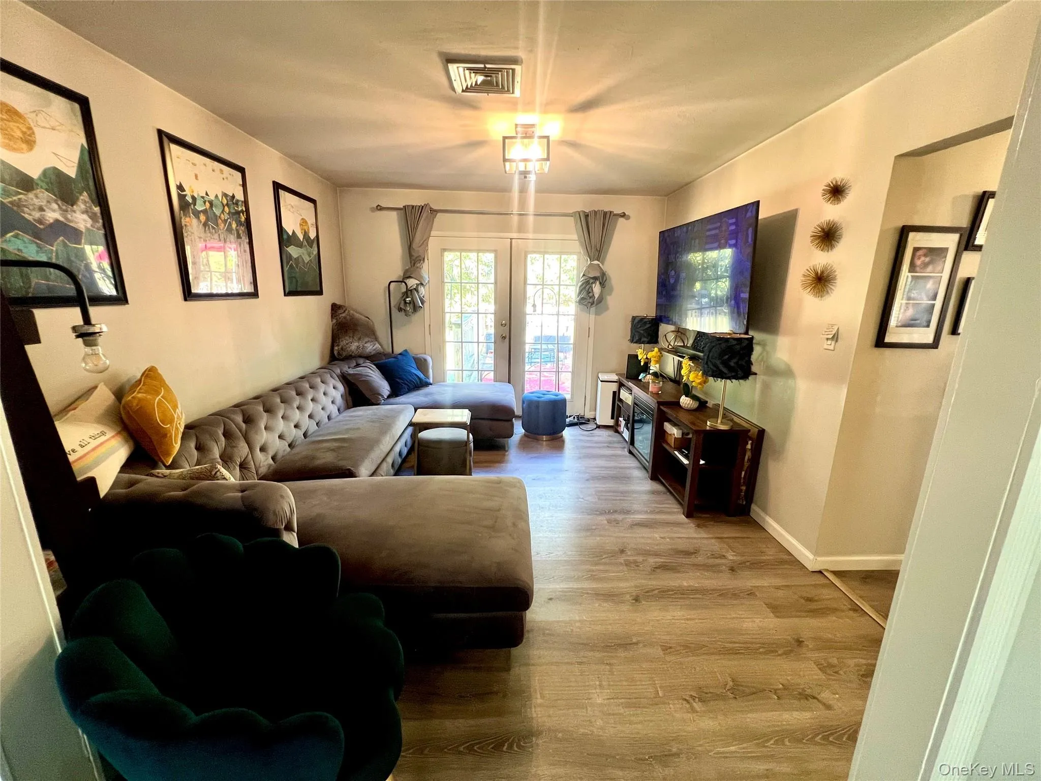 2 Peters Lane, Brookhaven, NY, 4 Bedrooms Bedrooms, 8 Rooms Rooms,2 BathroomsBathrooms,Residential,For Rent,Peters,0,KEY1018295 2 Peters Lane, Brookhaven, NY, 4 Bedrooms Bedrooms, 8 Rooms Rooms,2 BathroomsBathrooms,Residential,For Rent,Peters,0,KEY1018295