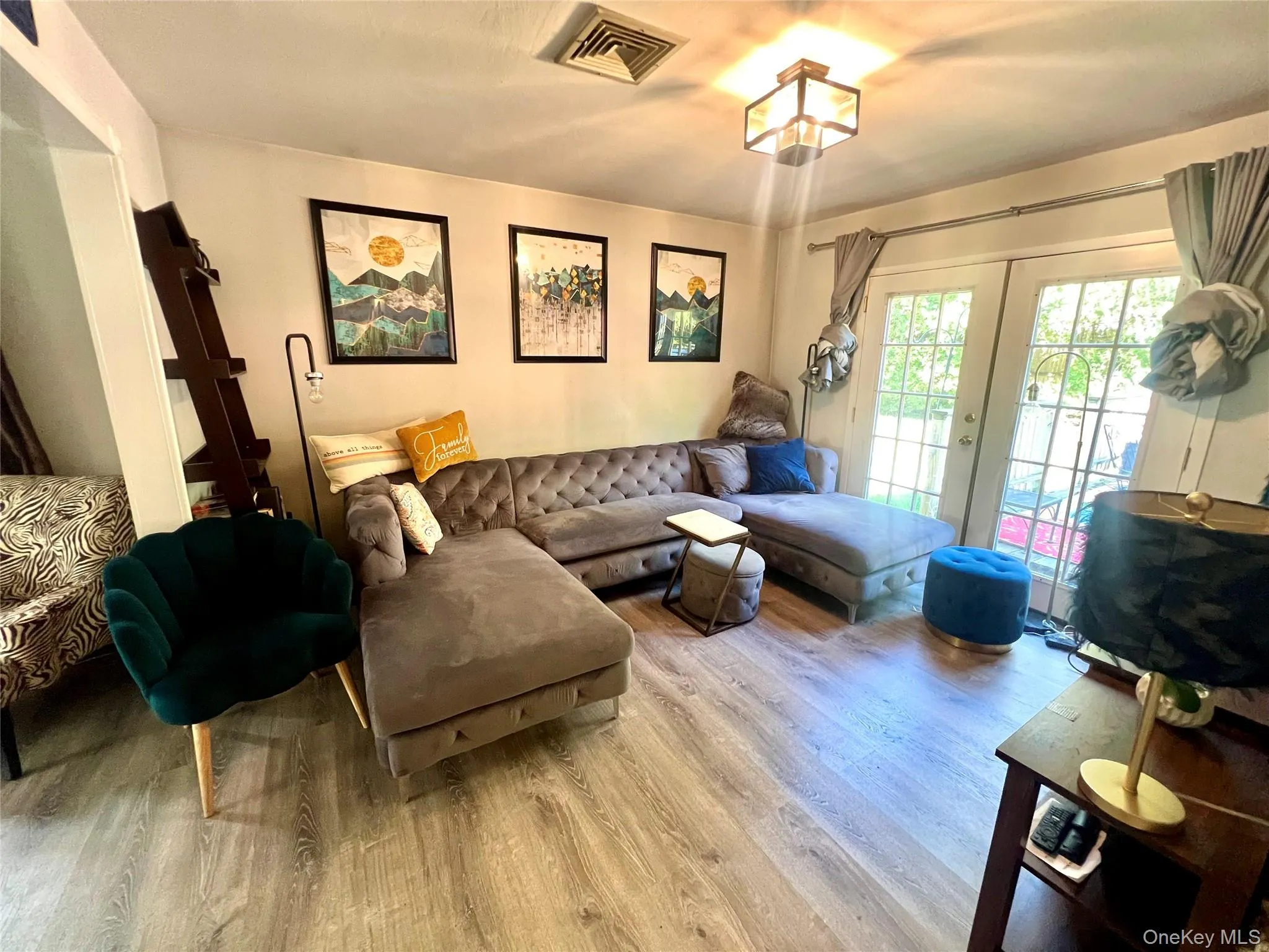 2 Peters Lane, Brookhaven, NY, 4 Bedrooms Bedrooms, 8 Rooms Rooms,2 BathroomsBathrooms,Residential,For Rent,Peters,0,KEY1018295 2 Peters Lane, Brookhaven, NY, 4 Bedrooms Bedrooms, 8 Rooms Rooms,2 BathroomsBathrooms,Residential,For Rent,Peters,0,KEY1018295