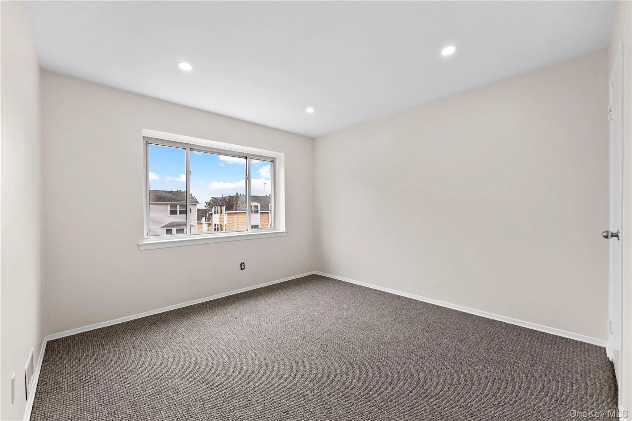 1572 216th Street, New York, NY, 3 Bedrooms Bedrooms, 5 Rooms Rooms,2 BathroomsBathrooms,Residential Lease,For Rent,216th,0,KEY1018296 1572 216th Street, New York, NY, 3 Bedrooms Bedrooms, 5 Rooms Rooms,2 BathroomsBathrooms,Residential Lease,For Rent,216th,0,KEY1018296