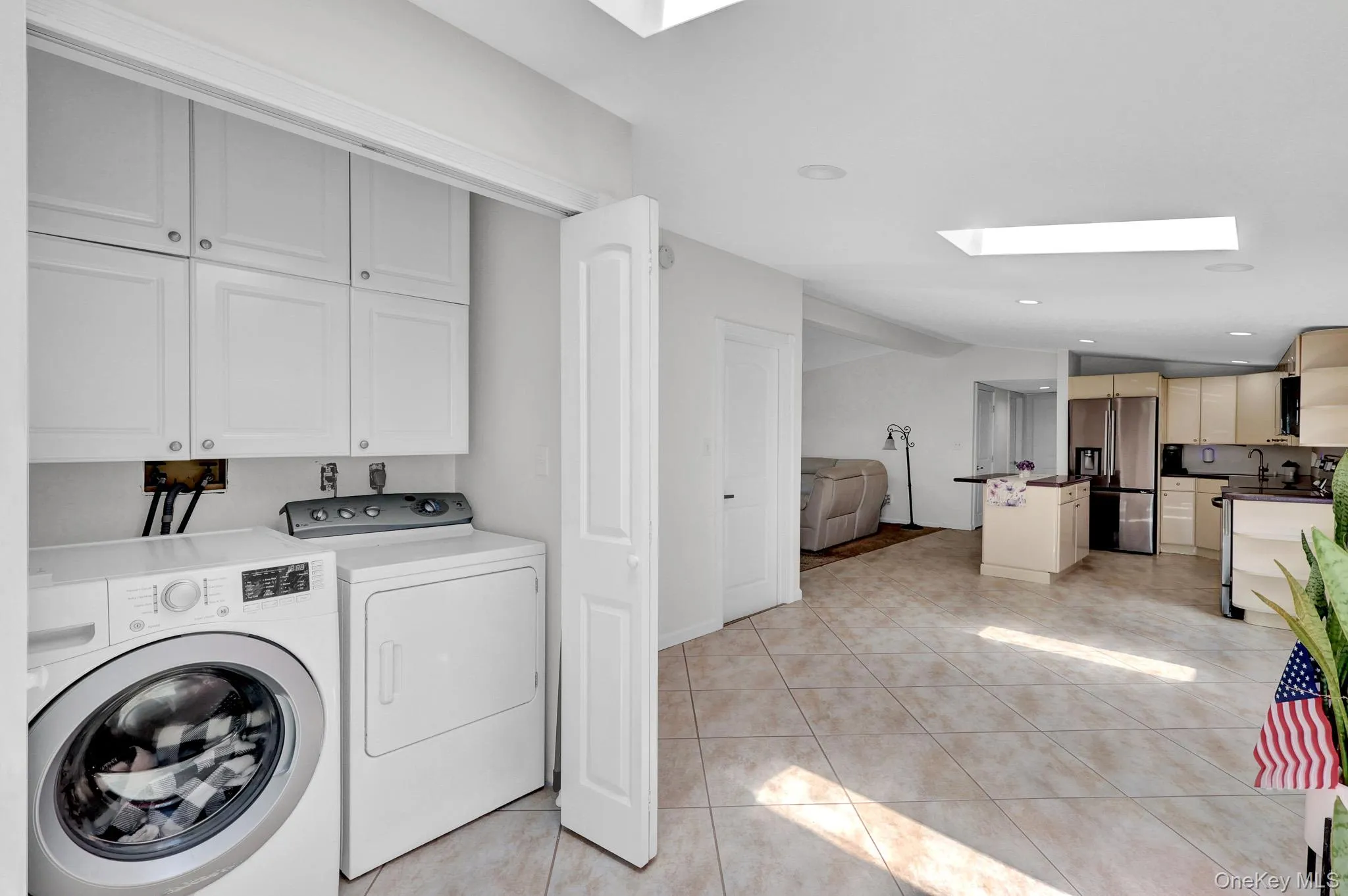 1602 Noble Street, Hempstead, NY, 6 Bedrooms Bedrooms, 13 Rooms Rooms,3 BathroomsBathrooms,Residential,For Rent,Noble,0,KEY1018298 1602 Noble Street, Hempstead, NY, 6 Bedrooms Bedrooms, 13 Rooms Rooms,3 BathroomsBathrooms,Residential,For Rent,Noble,0,KEY1018298