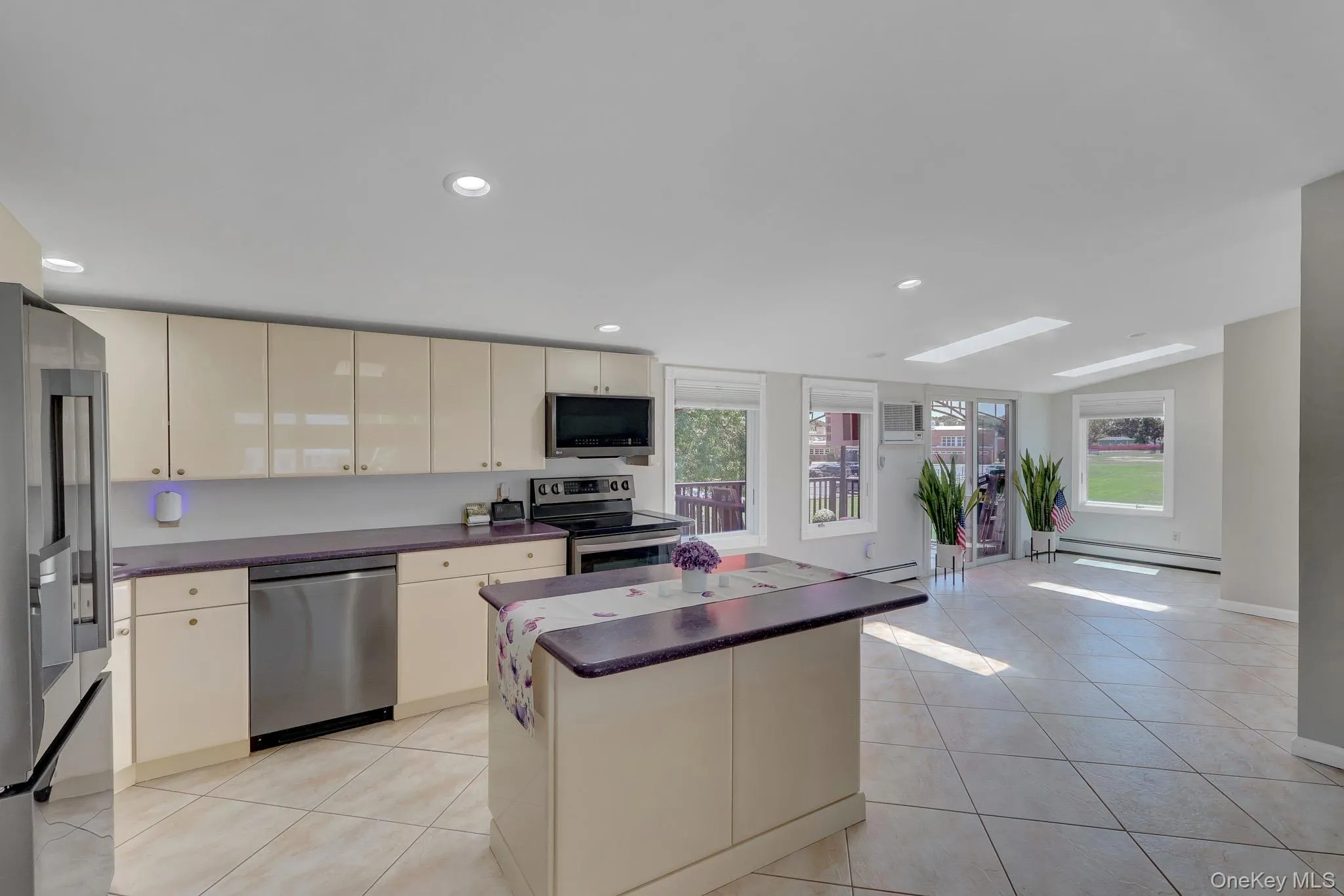 1602 Noble Street, Hempstead, NY, 6 Bedrooms Bedrooms, 13 Rooms Rooms,3 BathroomsBathrooms,Residential,For Rent,Noble,0,KEY1018298 1602 Noble Street, Hempstead, NY, 6 Bedrooms Bedrooms, 13 Rooms Rooms,3 BathroomsBathrooms,Residential,For Rent,Noble,0,KEY1018298