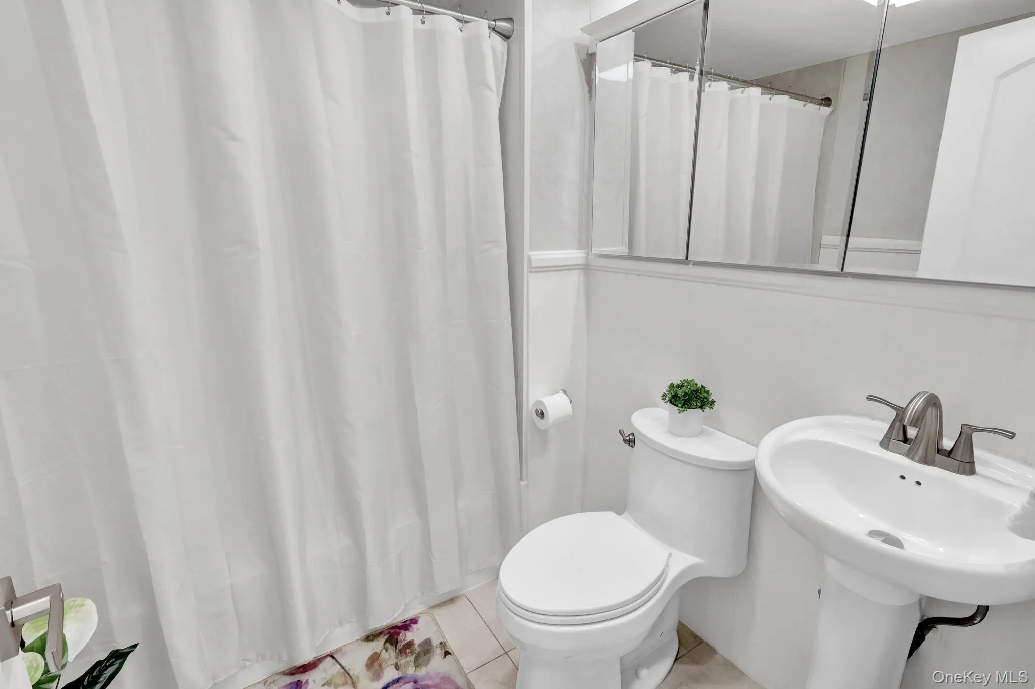 1602 Noble Street, Hempstead, NY, 6 Bedrooms Bedrooms, 13 Rooms Rooms,3 BathroomsBathrooms,Residential,For Rent,Noble,0,KEY1018298 1602 Noble Street, Hempstead, NY, 6 Bedrooms Bedrooms, 13 Rooms Rooms,3 BathroomsBathrooms,Residential,For Rent,Noble,0,KEY1018298