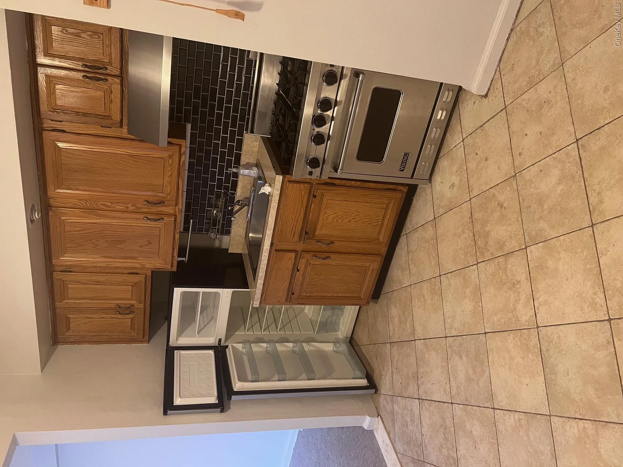 63-61 Yellowstone Boulevard, New York, NY, 2 Rooms Rooms,1 BathroomBathrooms,Residential Lease,For Rent,Yellowstone,0,KEY1018300 63-61 Yellowstone Boulevard, New York, NY, 2 Rooms Rooms,1 BathroomBathrooms,Residential Lease,For Rent,Yellowstone,0,KEY1018300
