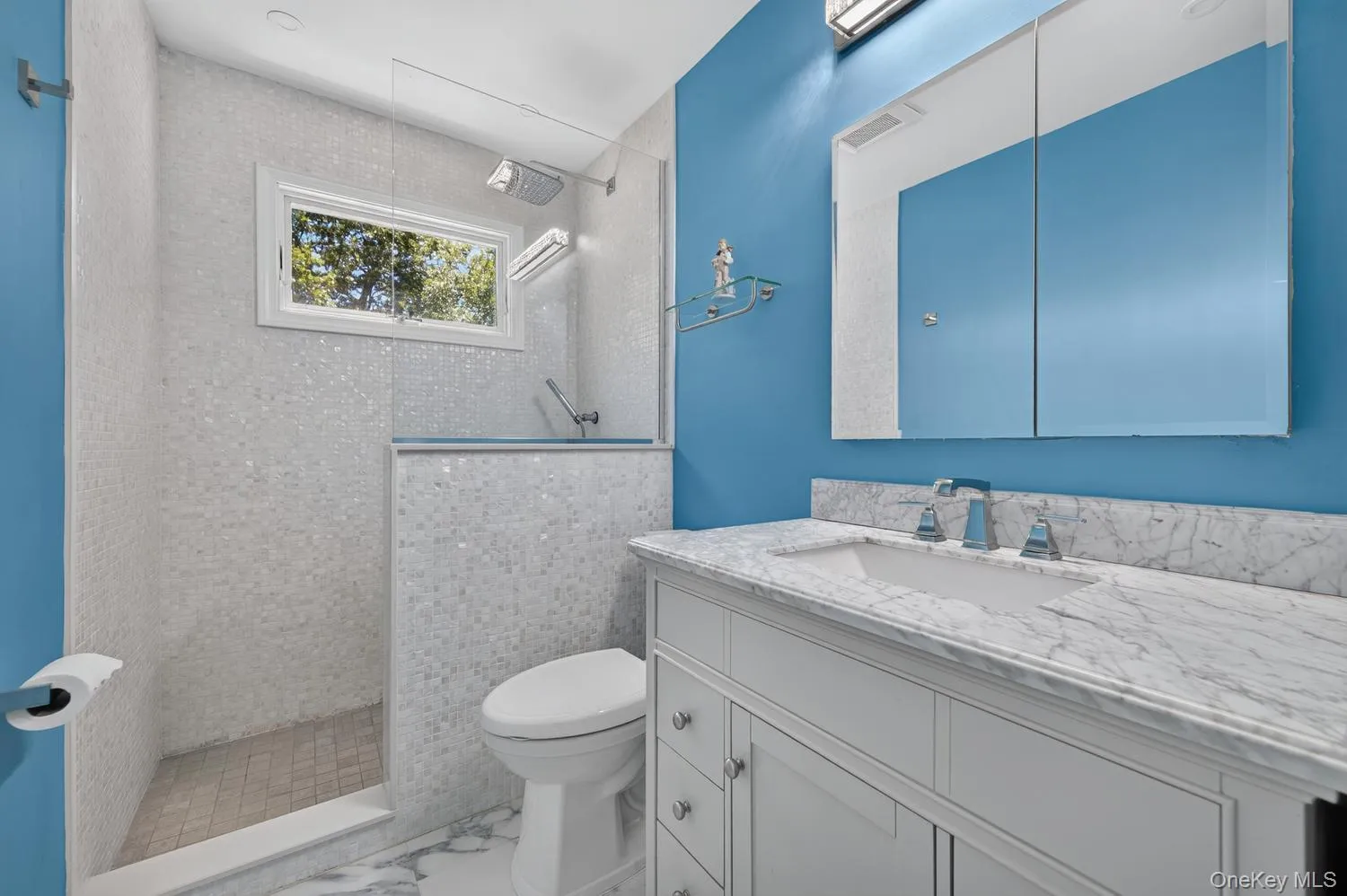 38 Oakwood Street, Huntington, NY, 4 Bedrooms Bedrooms, 7 Rooms Rooms,2 BathroomsBathrooms,Residential,For Rent,Oakwood,0,KEY1018301 38 Oakwood Street, Huntington, NY, 4 Bedrooms Bedrooms, 7 Rooms Rooms,2 BathroomsBathrooms,Residential,For Rent,Oakwood,0,KEY1018301
