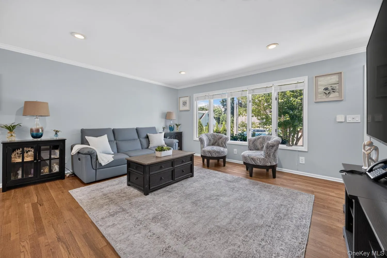 38 Oakwood Street, Huntington, NY, 4 Bedrooms Bedrooms, 7 Rooms Rooms,2 BathroomsBathrooms,Residential,For Rent,Oakwood,0,KEY1018301 38 Oakwood Street, Huntington, NY, 4 Bedrooms Bedrooms, 7 Rooms Rooms,2 BathroomsBathrooms,Residential,For Rent,Oakwood,0,KEY1018301