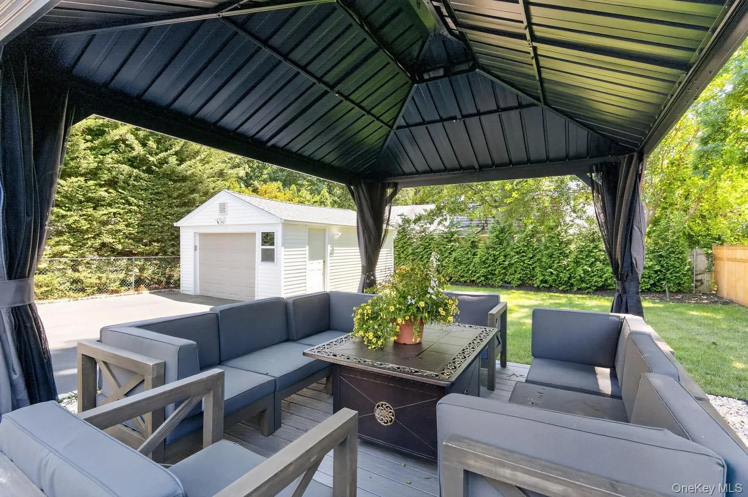 38 Oakwood Street, Huntington, NY, 4 Bedrooms Bedrooms, 7 Rooms Rooms,2 BathroomsBathrooms,Residential,For Rent,Oakwood,0,KEY1018301 38 Oakwood Street, Huntington, NY, 4 Bedrooms Bedrooms, 7 Rooms Rooms,2 BathroomsBathrooms,Residential,For Rent,Oakwood,0,KEY1018301