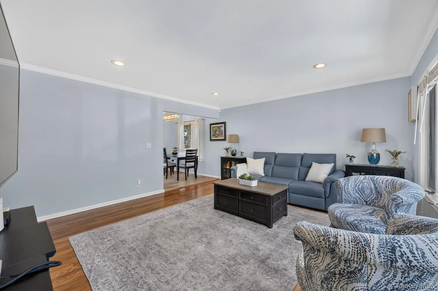 38 Oakwood Street, Huntington, NY, 4 Bedrooms Bedrooms, 7 Rooms Rooms,2 BathroomsBathrooms,Residential,For Rent,Oakwood,0,KEY1018301 38 Oakwood Street, Huntington, NY, 4 Bedrooms Bedrooms, 7 Rooms Rooms,2 BathroomsBathrooms,Residential,For Rent,Oakwood,0,KEY1018301