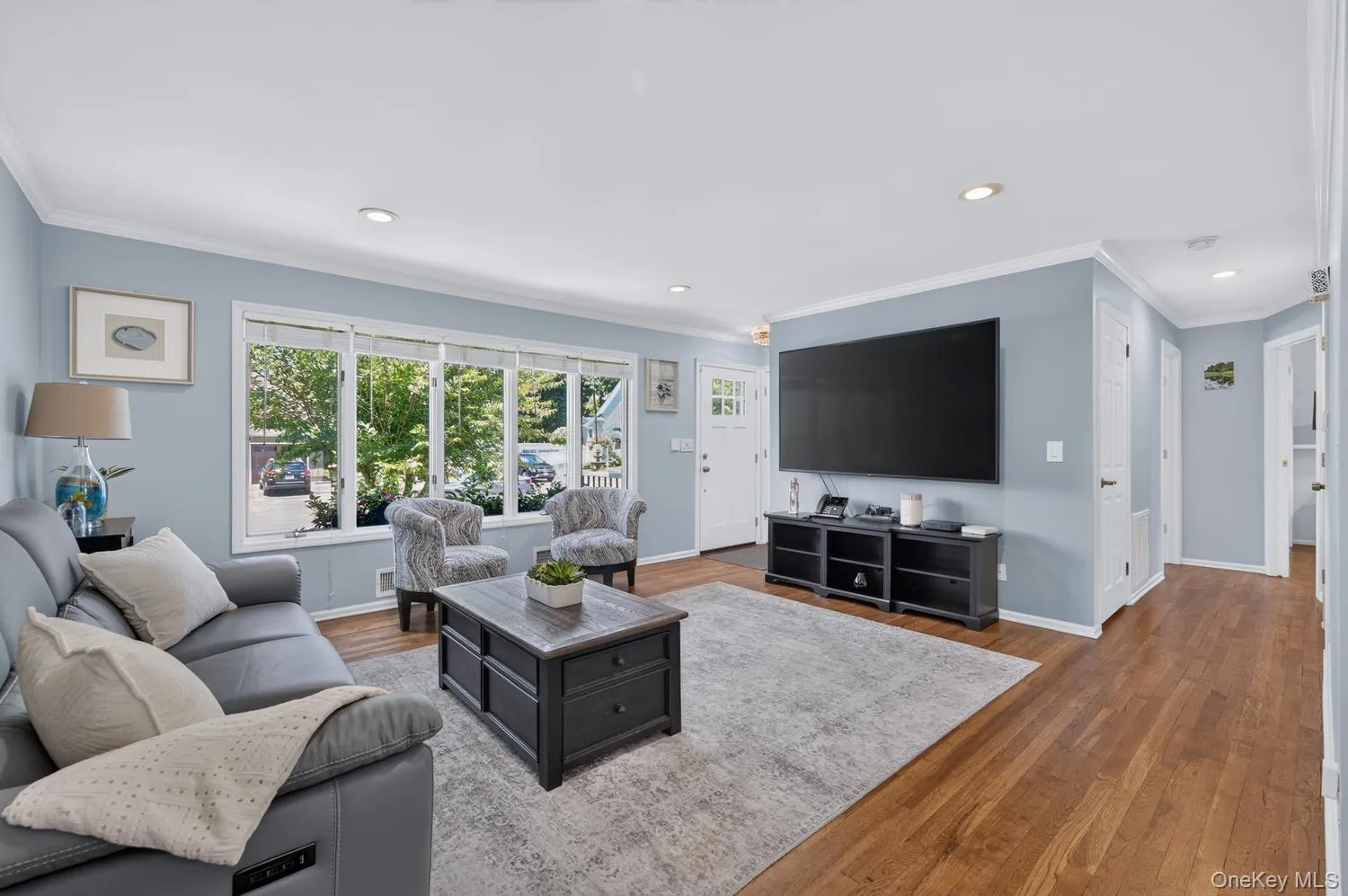 38 Oakwood Street, Huntington, NY, 4 Bedrooms Bedrooms, 7 Rooms Rooms,2 BathroomsBathrooms,Residential,For Rent,Oakwood,0,KEY1018301 38 Oakwood Street, Huntington, NY, 4 Bedrooms Bedrooms, 7 Rooms Rooms,2 BathroomsBathrooms,Residential,For Rent,Oakwood,0,KEY1018301