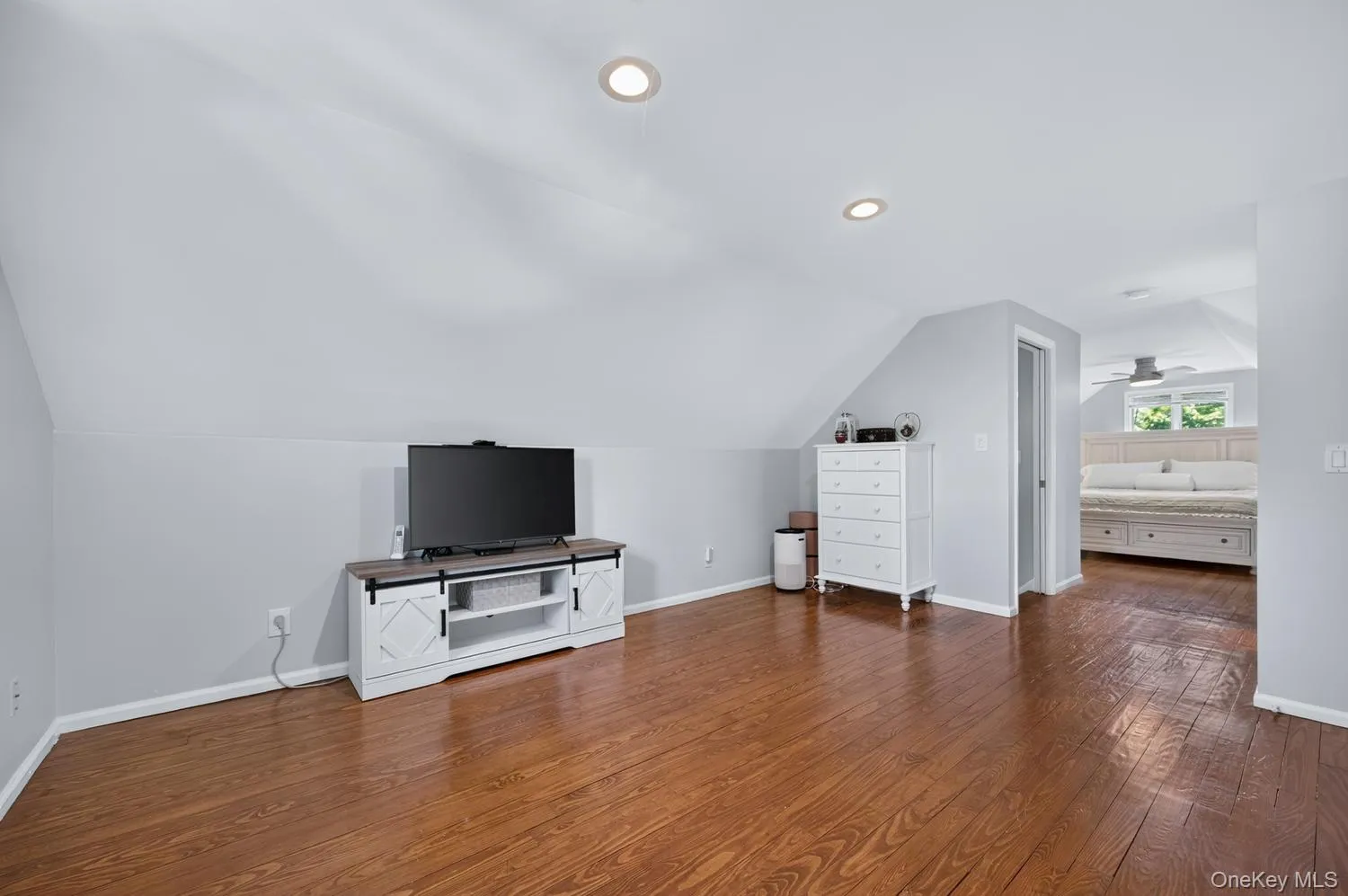 38 Oakwood Street, Huntington, NY, 4 Bedrooms Bedrooms, 7 Rooms Rooms,2 BathroomsBathrooms,Residential,For Rent,Oakwood,0,KEY1018301 38 Oakwood Street, Huntington, NY, 4 Bedrooms Bedrooms, 7 Rooms Rooms,2 BathroomsBathrooms,Residential,For Rent,Oakwood,0,KEY1018301