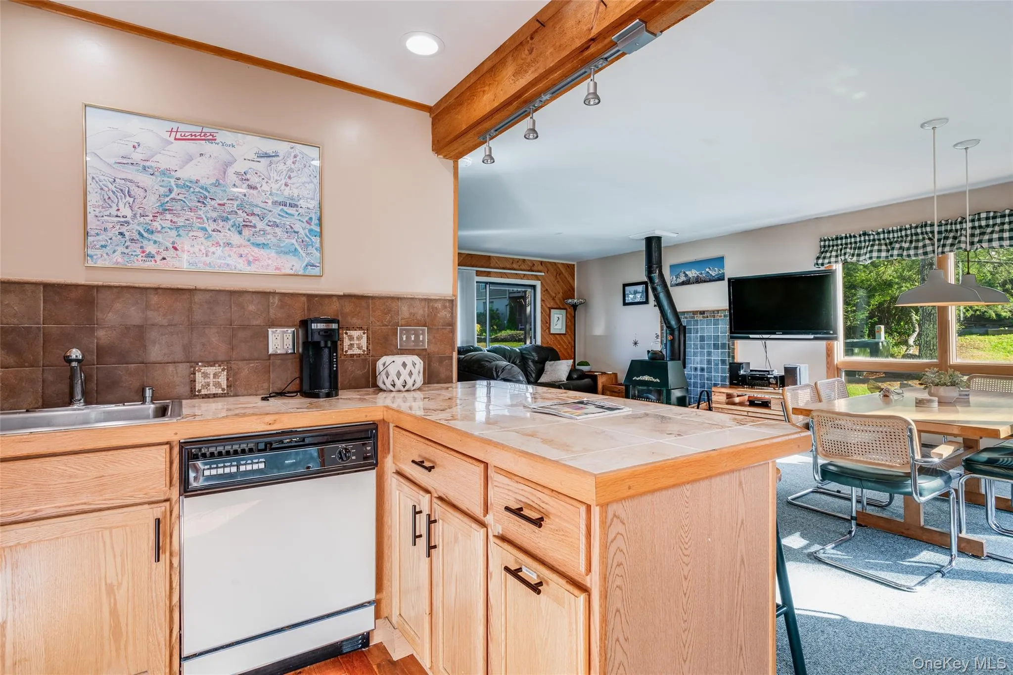 56 Highlands Drive, Hunter, NY, 3 Bedrooms Bedrooms, 5 Rooms Rooms,2 BathroomsBathrooms,Residential,For Rent,Highlands,0,1018305 56 Highlands Drive, Hunter, NY, 3 Bedrooms Bedrooms, 5 Rooms Rooms,2 BathroomsBathrooms,Residential,For Rent,Highlands,0,1018305