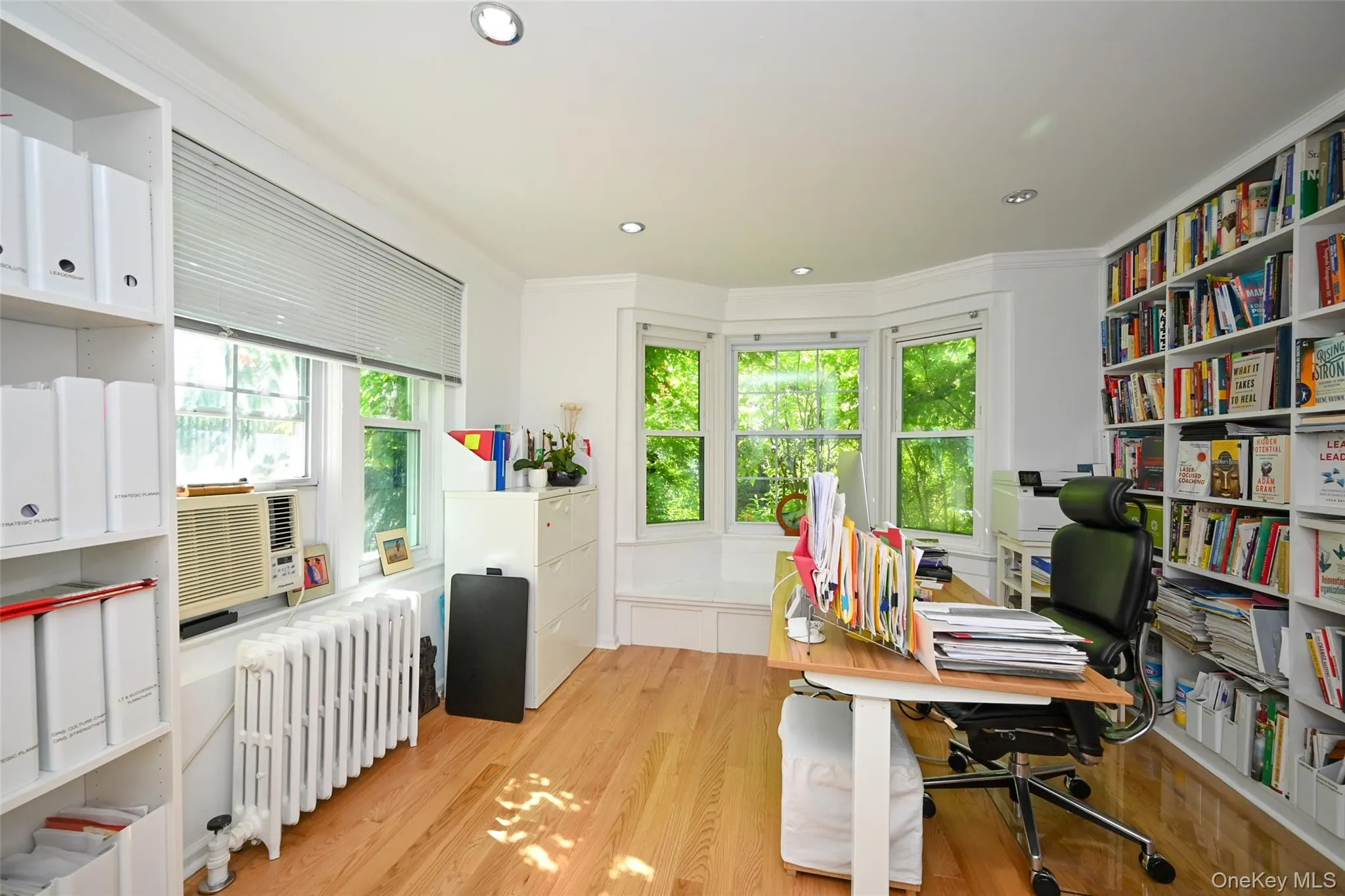 202-08 38th Avenue, New York, NY, 4 Bedrooms Bedrooms, 10 Rooms Rooms,1 BathroomBathrooms,Residential,For Rent,38th,0,KEY1018308 202-08 38th Avenue, New York, NY, 4 Bedrooms Bedrooms, 10 Rooms Rooms,1 BathroomBathrooms,Residential,For Rent,38th,0,KEY1018308