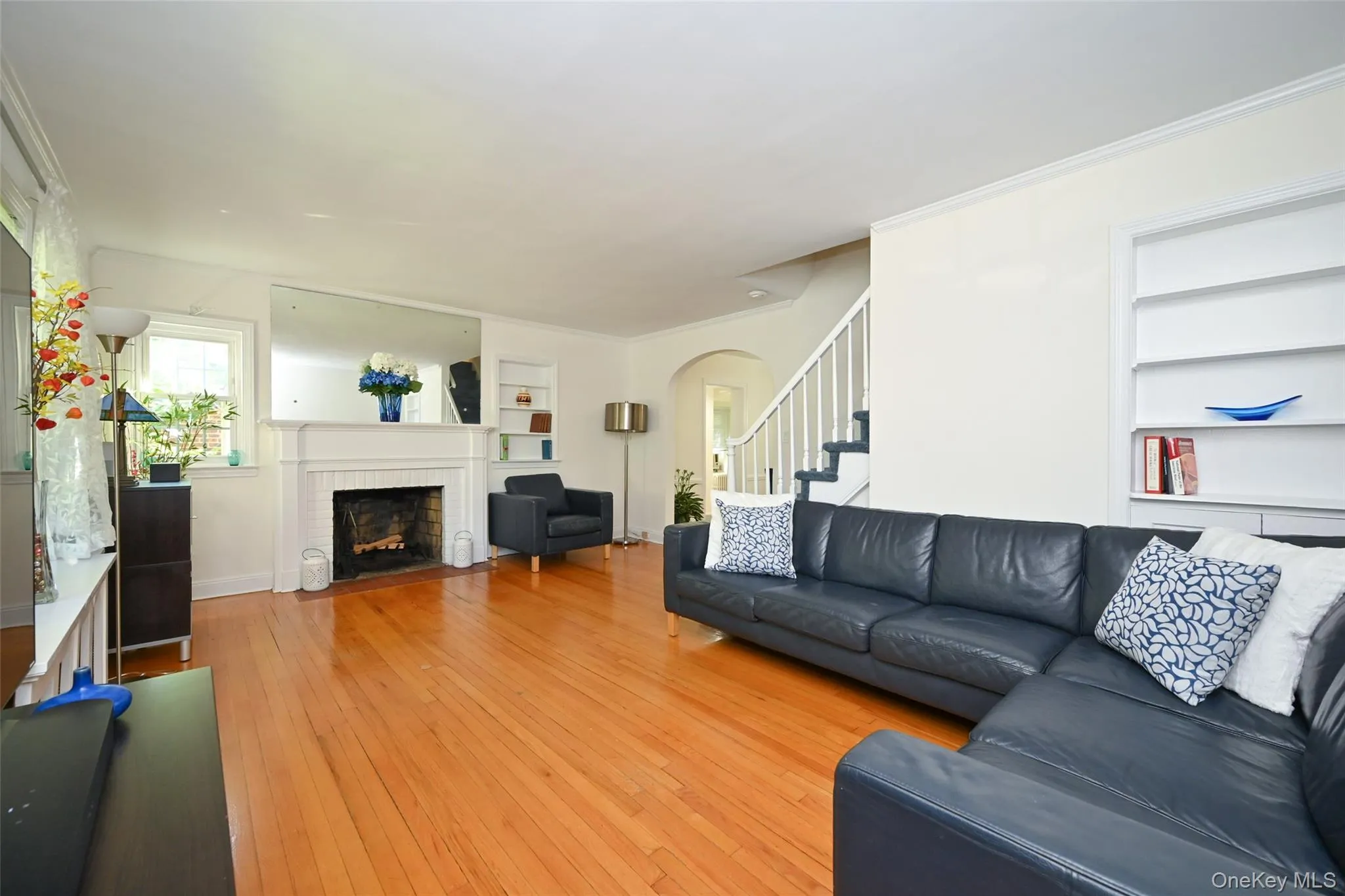 202-08 38th Avenue, New York, NY, 4 Bedrooms Bedrooms, 10 Rooms Rooms,1 BathroomBathrooms,Residential,For Rent,38th,0,KEY1018308 202-08 38th Avenue, New York, NY, 4 Bedrooms Bedrooms, 10 Rooms Rooms,1 BathroomBathrooms,Residential,For Rent,38th,0,KEY1018308