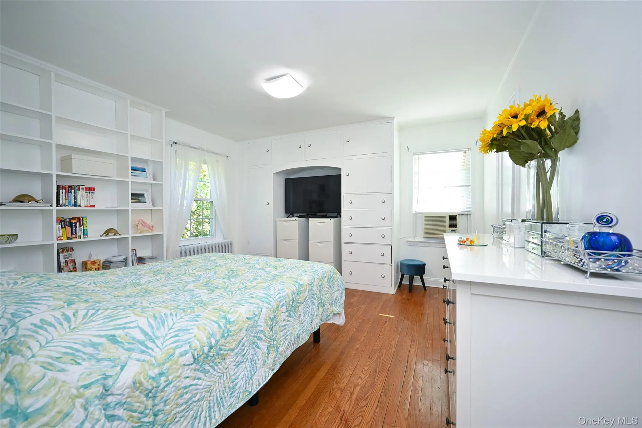 202-08 38th Avenue, New York, NY, 4 Bedrooms Bedrooms, 10 Rooms Rooms,1 BathroomBathrooms,Residential,For Rent,38th,0,KEY1018308 202-08 38th Avenue, New York, NY, 4 Bedrooms Bedrooms, 10 Rooms Rooms,1 BathroomBathrooms,Residential,For Rent,38th,0,KEY1018308