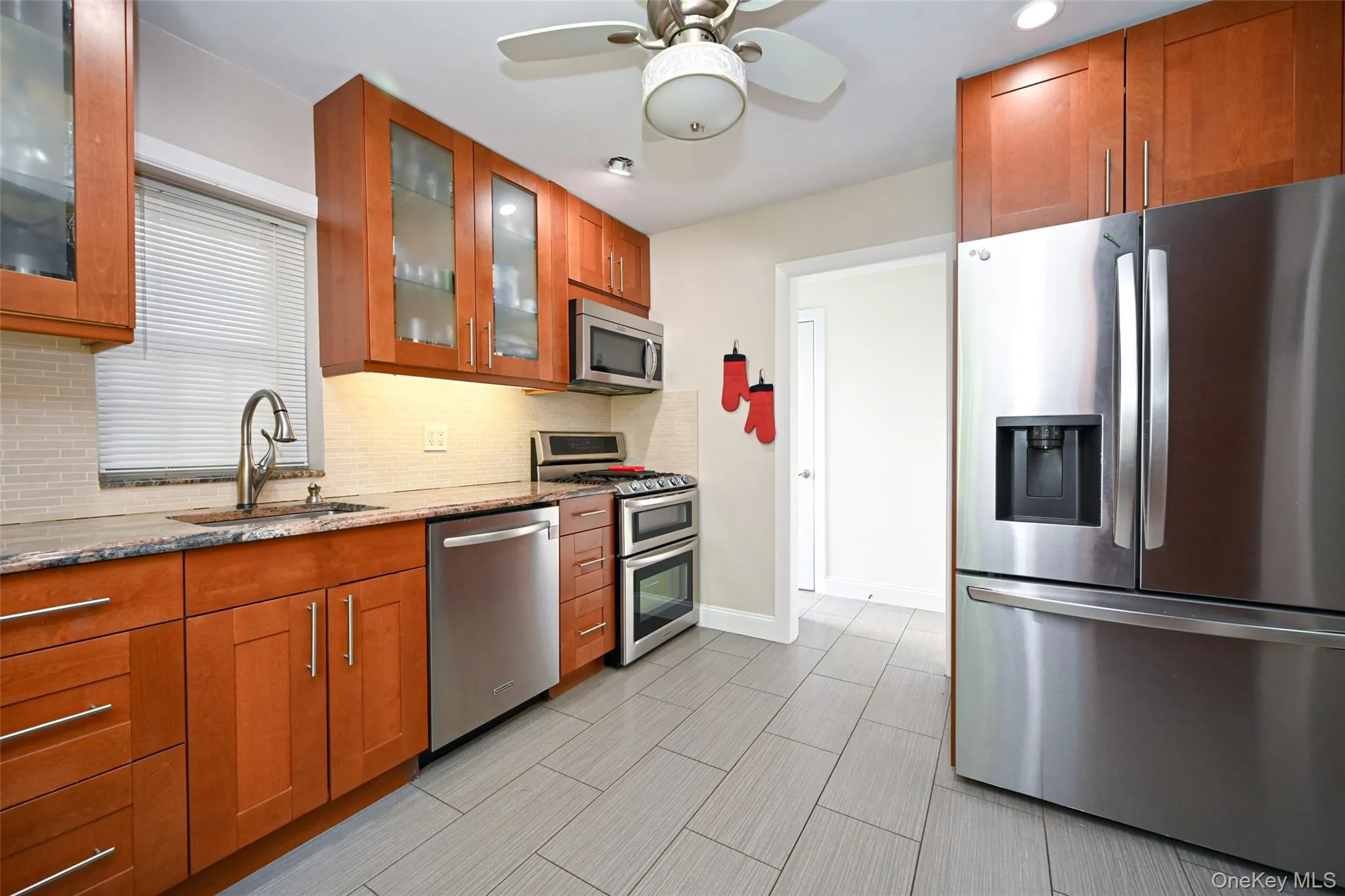 202-08 38th Avenue, New York, NY, 4 Bedrooms Bedrooms, 10 Rooms Rooms,1 BathroomBathrooms,Residential,For Rent,38th,0,KEY1018308 202-08 38th Avenue, New York, NY, 4 Bedrooms Bedrooms, 10 Rooms Rooms,1 BathroomBathrooms,Residential,For Rent,38th,0,KEY1018308