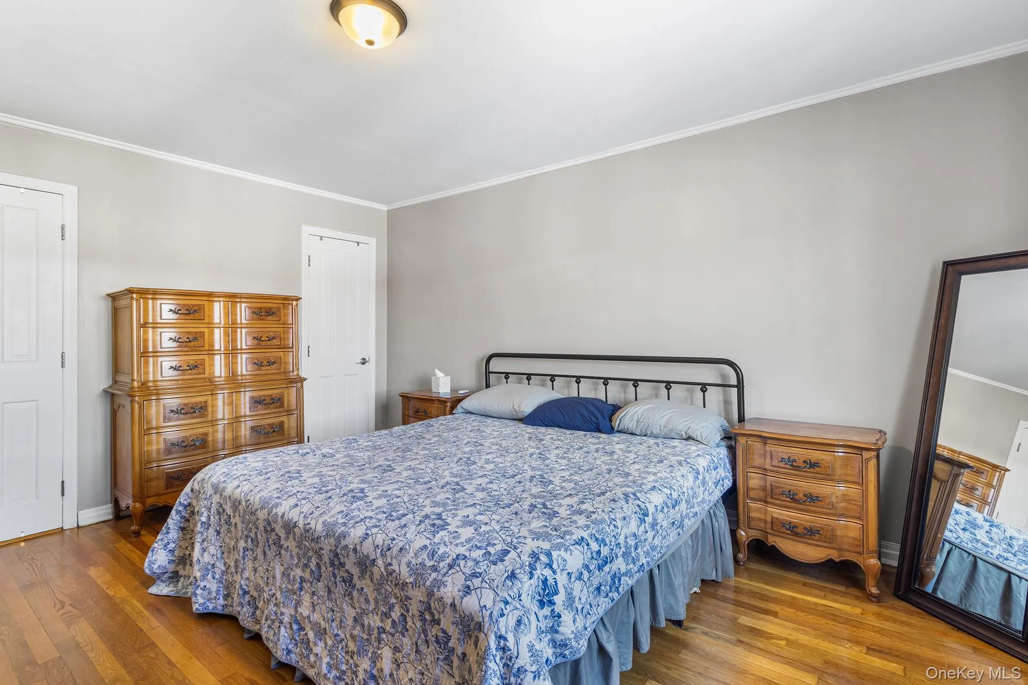 6159 81st Street, New York, NY, 3 Bedrooms Bedrooms, 6 Rooms Rooms,2 BathroomsBathrooms,Residential,For Rent,81st,0,KEY1018312 6159 81st Street, New York, NY, 3 Bedrooms Bedrooms, 6 Rooms Rooms,2 BathroomsBathrooms,Residential,For Rent,81st,0,KEY1018312