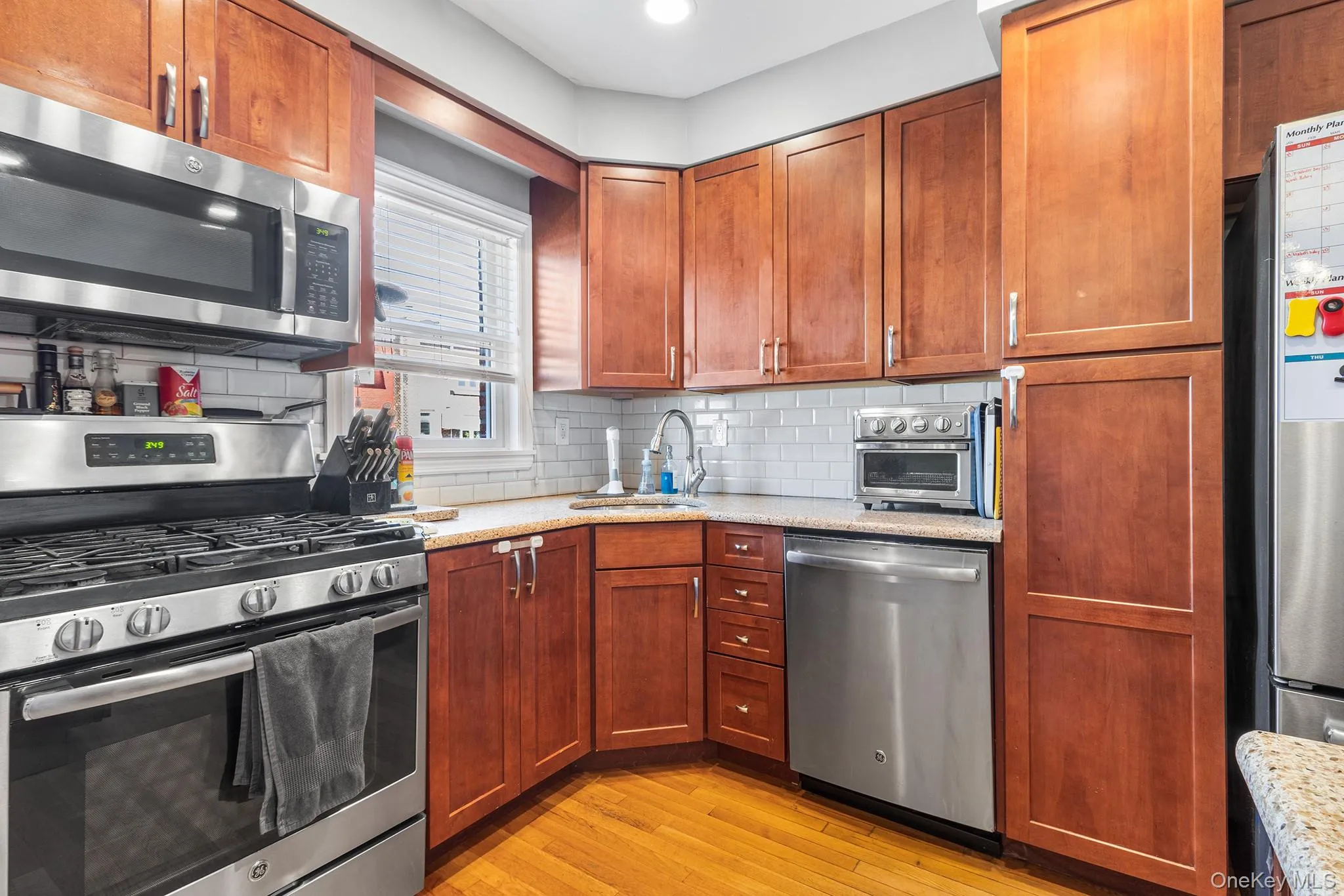 6159 81st Street, New York, NY, 3 Bedrooms Bedrooms, 6 Rooms Rooms,2 BathroomsBathrooms,Residential,For Rent,81st,0,KEY1018312 6159 81st Street, New York, NY, 3 Bedrooms Bedrooms, 6 Rooms Rooms,2 BathroomsBathrooms,Residential,For Rent,81st,0,KEY1018312