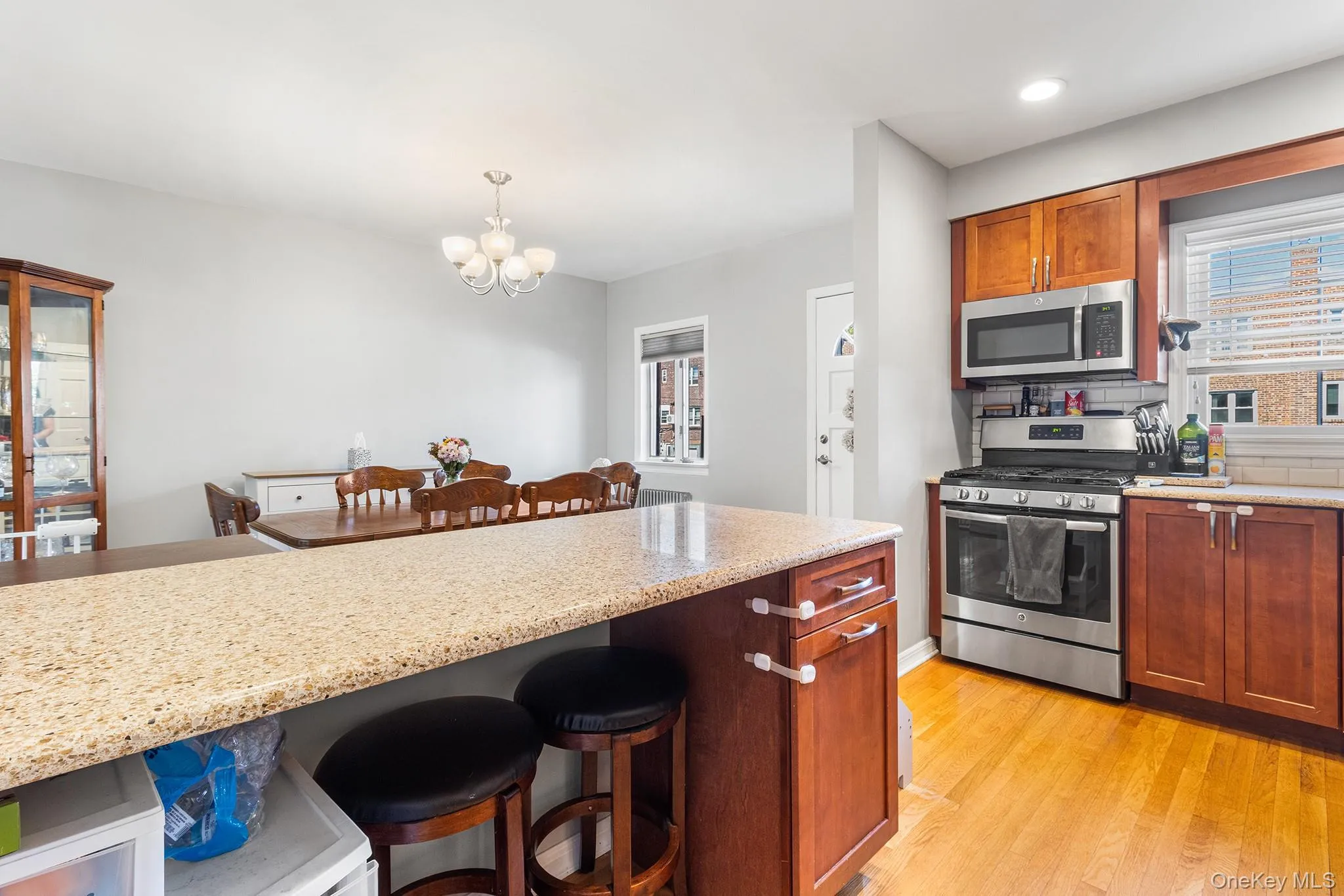 6159 81st Street, New York, NY, 3 Bedrooms Bedrooms, 6 Rooms Rooms,2 BathroomsBathrooms,Residential,For Rent,81st,0,KEY1018312 6159 81st Street, New York, NY, 3 Bedrooms Bedrooms, 6 Rooms Rooms,2 BathroomsBathrooms,Residential,For Rent,81st,0,KEY1018312