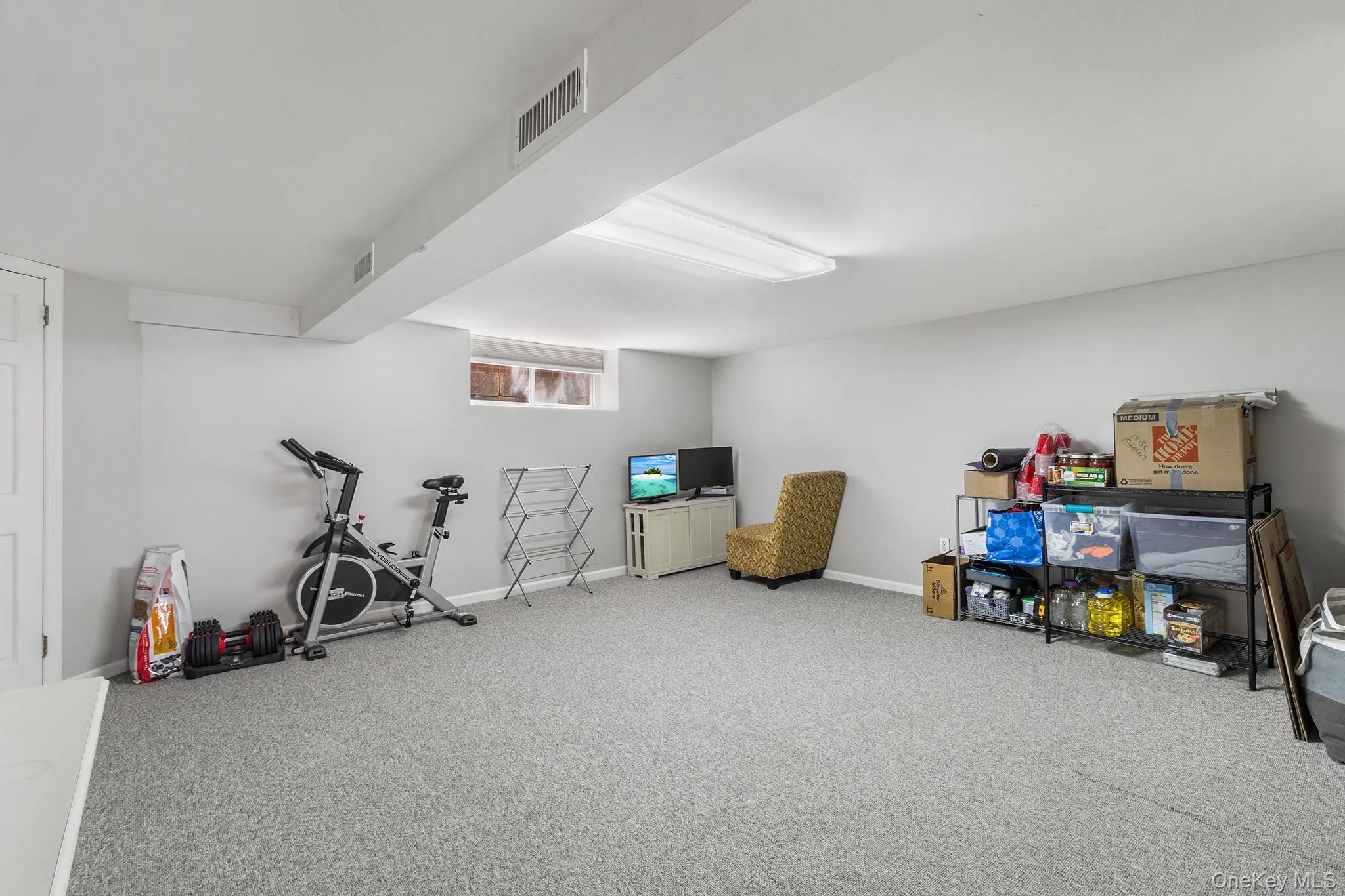 6159 81st Street, New York, NY, 3 Bedrooms Bedrooms, 6 Rooms Rooms,2 BathroomsBathrooms,Residential,For Rent,81st,0,KEY1018312 6159 81st Street, New York, NY, 3 Bedrooms Bedrooms, 6 Rooms Rooms,2 BathroomsBathrooms,Residential,For Rent,81st,0,KEY1018312
