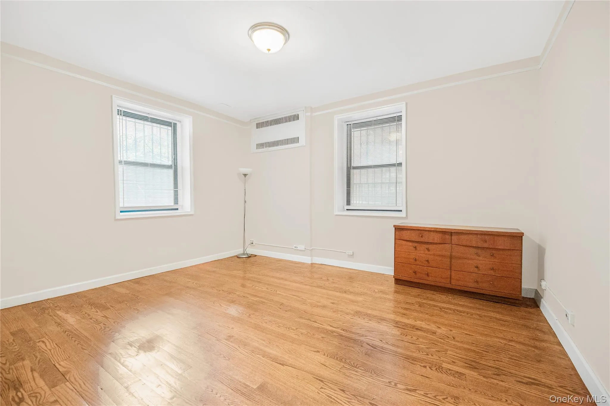 96-11 65th Road, New York, NY, 1 Bedroom Bedrooms, 5 Rooms Rooms,1 BathroomBathrooms,Residential,For Rent,65th,0,KEY1018313 96-11 65th Road, New York, NY, 1 Bedroom Bedrooms, 5 Rooms Rooms,1 BathroomBathrooms,Residential,For Rent,65th,0,KEY1018313