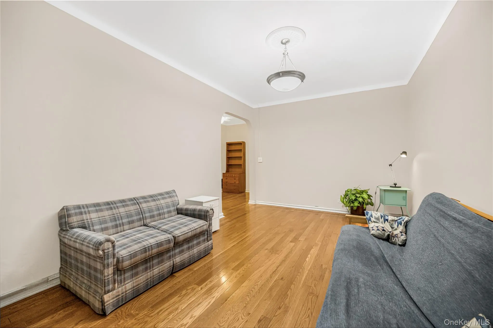 96-11 65th Road, New York, NY, 1 Bedroom Bedrooms, 5 Rooms Rooms,1 BathroomBathrooms,Residential,For Rent,65th,0,KEY1018313 96-11 65th Road, New York, NY, 1 Bedroom Bedrooms, 5 Rooms Rooms,1 BathroomBathrooms,Residential,For Rent,65th,0,KEY1018313