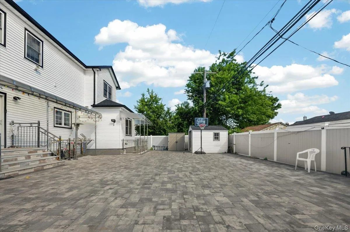84 Choir Lane, Hempstead, NY, 5 Bedrooms Bedrooms, 12 Rooms Rooms,4 BathroomsBathrooms,Residential,For Rent,Choir,0,1018321 84 Choir Lane, Hempstead, NY, 5 Bedrooms Bedrooms, 12 Rooms Rooms,4 BathroomsBathrooms,Residential,For Rent,Choir,0,1018321