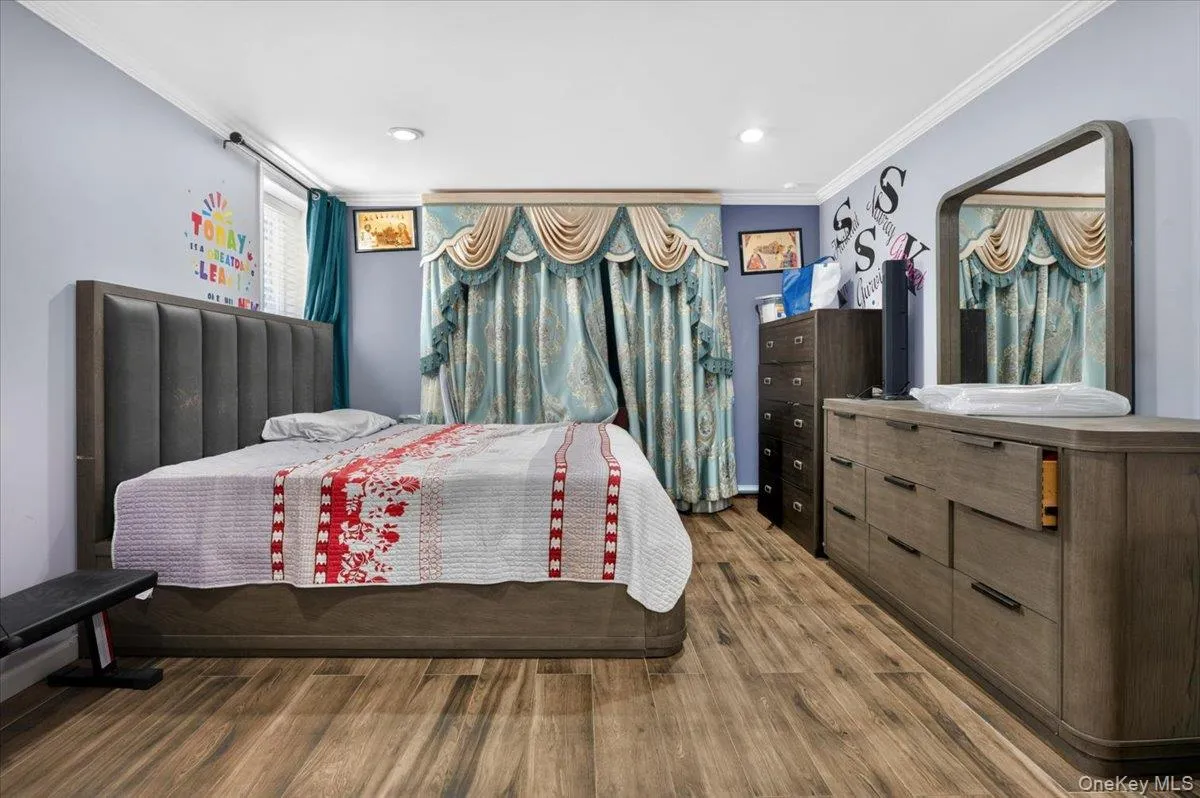 84 Choir Lane, Hempstead, NY, 5 Bedrooms Bedrooms, 12 Rooms Rooms,4 BathroomsBathrooms,Residential,For Rent,Choir,0,1018321 84 Choir Lane, Hempstead, NY, 5 Bedrooms Bedrooms, 12 Rooms Rooms,4 BathroomsBathrooms,Residential,For Rent,Choir,0,1018321
