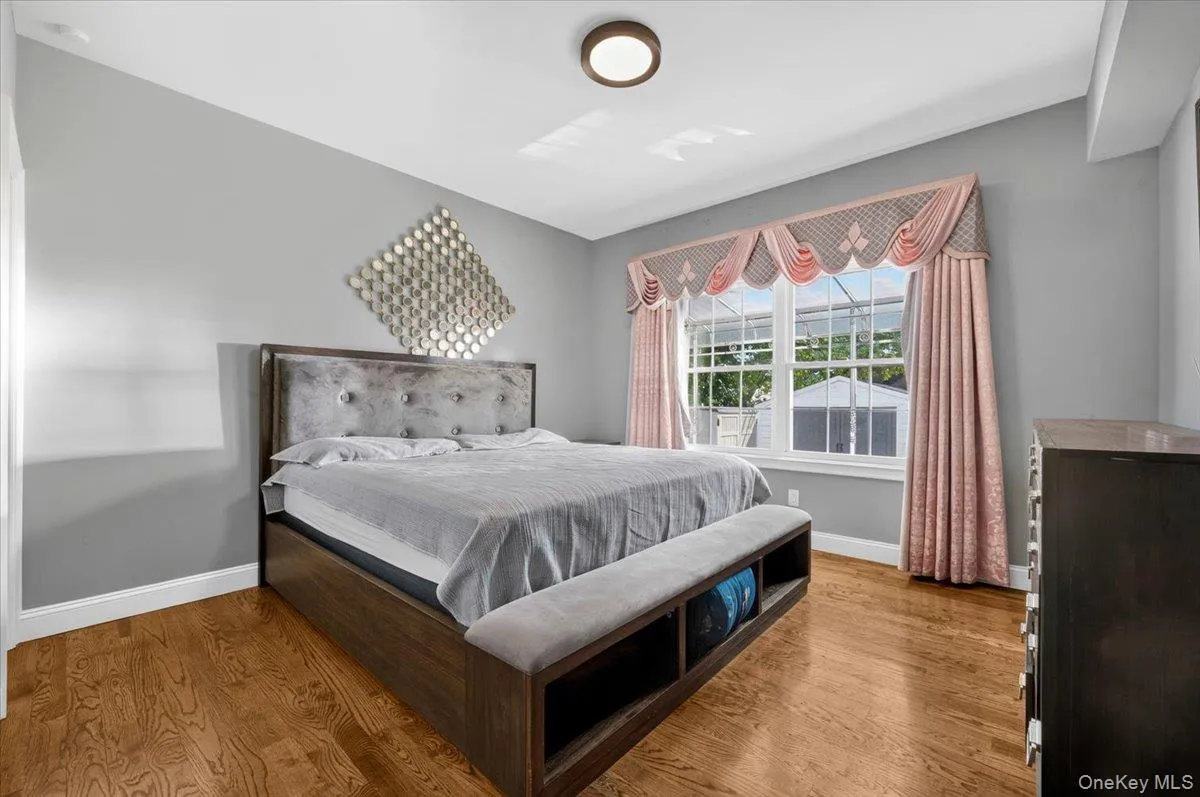 84 Choir Lane, Hempstead, NY, 5 Bedrooms Bedrooms, 12 Rooms Rooms,4 BathroomsBathrooms,Residential,For Rent,Choir,0,1018321 84 Choir Lane, Hempstead, NY, 5 Bedrooms Bedrooms, 12 Rooms Rooms,4 BathroomsBathrooms,Residential,For Rent,Choir,0,1018321