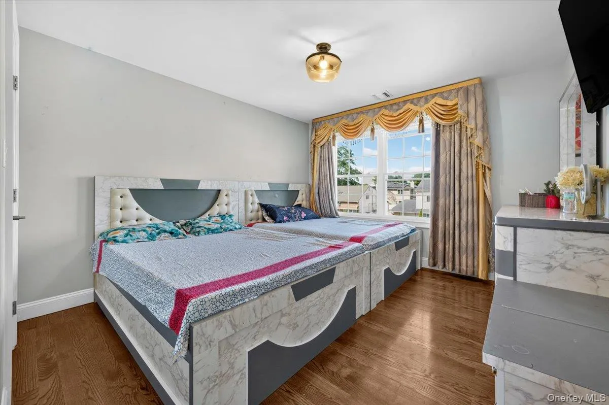 84 Choir Lane, Hempstead, NY, 5 Bedrooms Bedrooms, 12 Rooms Rooms,4 BathroomsBathrooms,Residential,For Rent,Choir,0,1018321 84 Choir Lane, Hempstead, NY, 5 Bedrooms Bedrooms, 12 Rooms Rooms,4 BathroomsBathrooms,Residential,For Rent,Choir,0,1018321