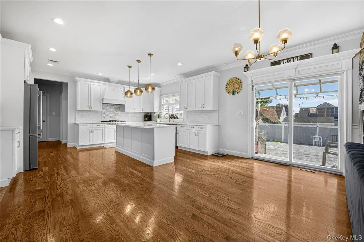 84 Choir Lane, Hempstead, NY, 5 Bedrooms Bedrooms, 12 Rooms Rooms,4 BathroomsBathrooms,Residential,For Rent,Choir,0,1018321 84 Choir Lane, Hempstead, NY, 5 Bedrooms Bedrooms, 12 Rooms Rooms,4 BathroomsBathrooms,Residential,For Rent,Choir,0,1018321