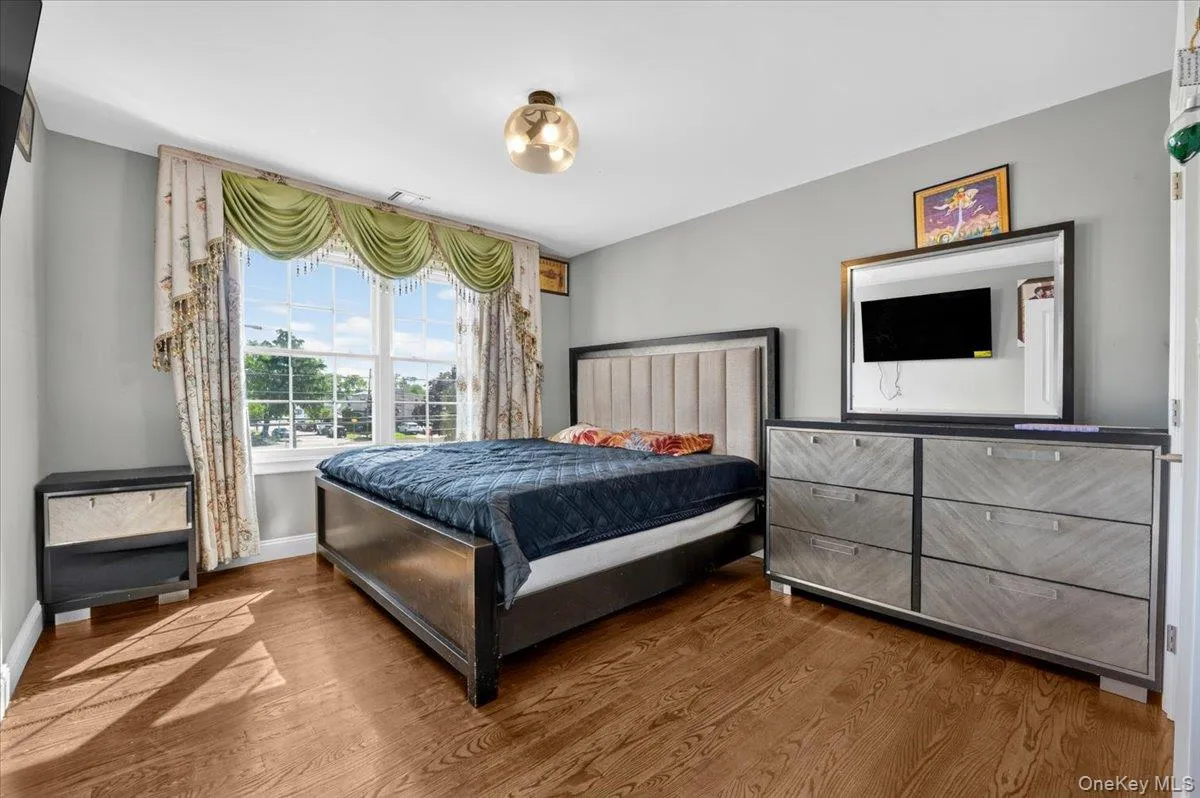 84 Choir Lane, Hempstead, NY, 5 Bedrooms Bedrooms, 12 Rooms Rooms,4 BathroomsBathrooms,Residential,For Rent,Choir,0,1018321 84 Choir Lane, Hempstead, NY, 5 Bedrooms Bedrooms, 12 Rooms Rooms,4 BathroomsBathrooms,Residential,For Rent,Choir,0,1018321
