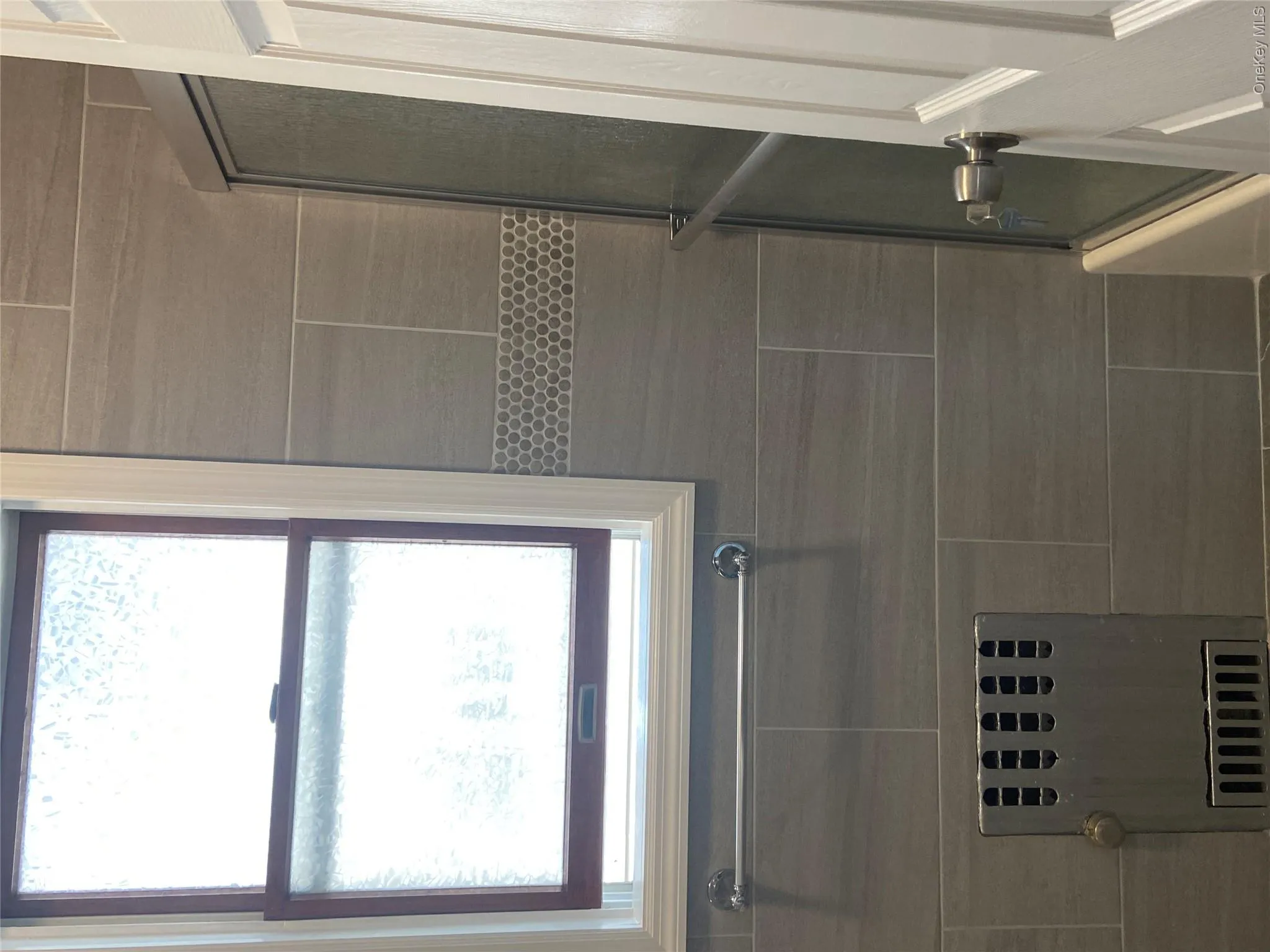 85-15 85th Street, New York, NY, 2 Bedrooms Bedrooms, 5 Rooms Rooms,1 BathroomBathrooms,Residential Lease,For Rent,85th,0,KEY1018324 85-15 85th Street, New York, NY, 2 Bedrooms Bedrooms, 5 Rooms Rooms,1 BathroomBathrooms,Residential Lease,For Rent,85th,0,KEY1018324