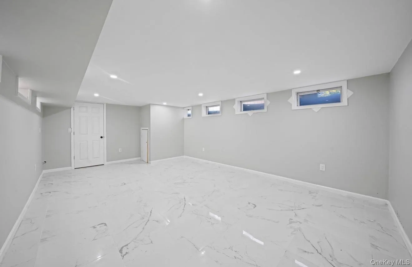 530 Washington Avenue, Hempstead, NY, 3 Bedrooms Bedrooms, 9 Rooms Rooms,2 BathroomsBathrooms,Residential,For Rent,Washington,0,1018328 530 Washington Avenue, Hempstead, NY, 3 Bedrooms Bedrooms, 9 Rooms Rooms,2 BathroomsBathrooms,Residential,For Rent,Washington,0,1018328