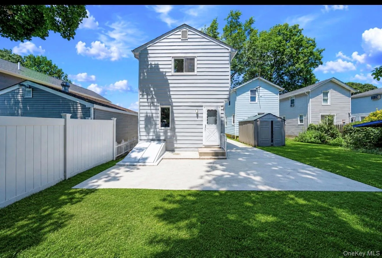 530 Washington Avenue, Hempstead, NY, 3 Bedrooms Bedrooms, 9 Rooms Rooms,2 BathroomsBathrooms,Residential,For Rent,Washington,0,1018328 530 Washington Avenue, Hempstead, NY, 3 Bedrooms Bedrooms, 9 Rooms Rooms,2 BathroomsBathrooms,Residential,For Rent,Washington,0,1018328