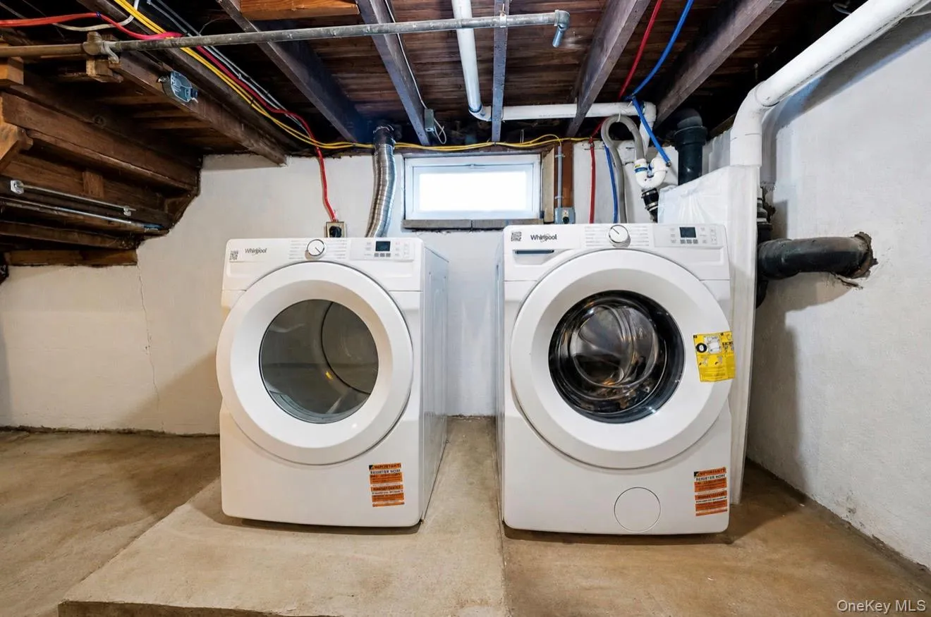530 Washington Avenue, Hempstead, NY, 3 Bedrooms Bedrooms, 9 Rooms Rooms,2 BathroomsBathrooms,Residential,For Rent,Washington,0,1018328 530 Washington Avenue, Hempstead, NY, 3 Bedrooms Bedrooms, 9 Rooms Rooms,2 BathroomsBathrooms,Residential,For Rent,Washington,0,1018328