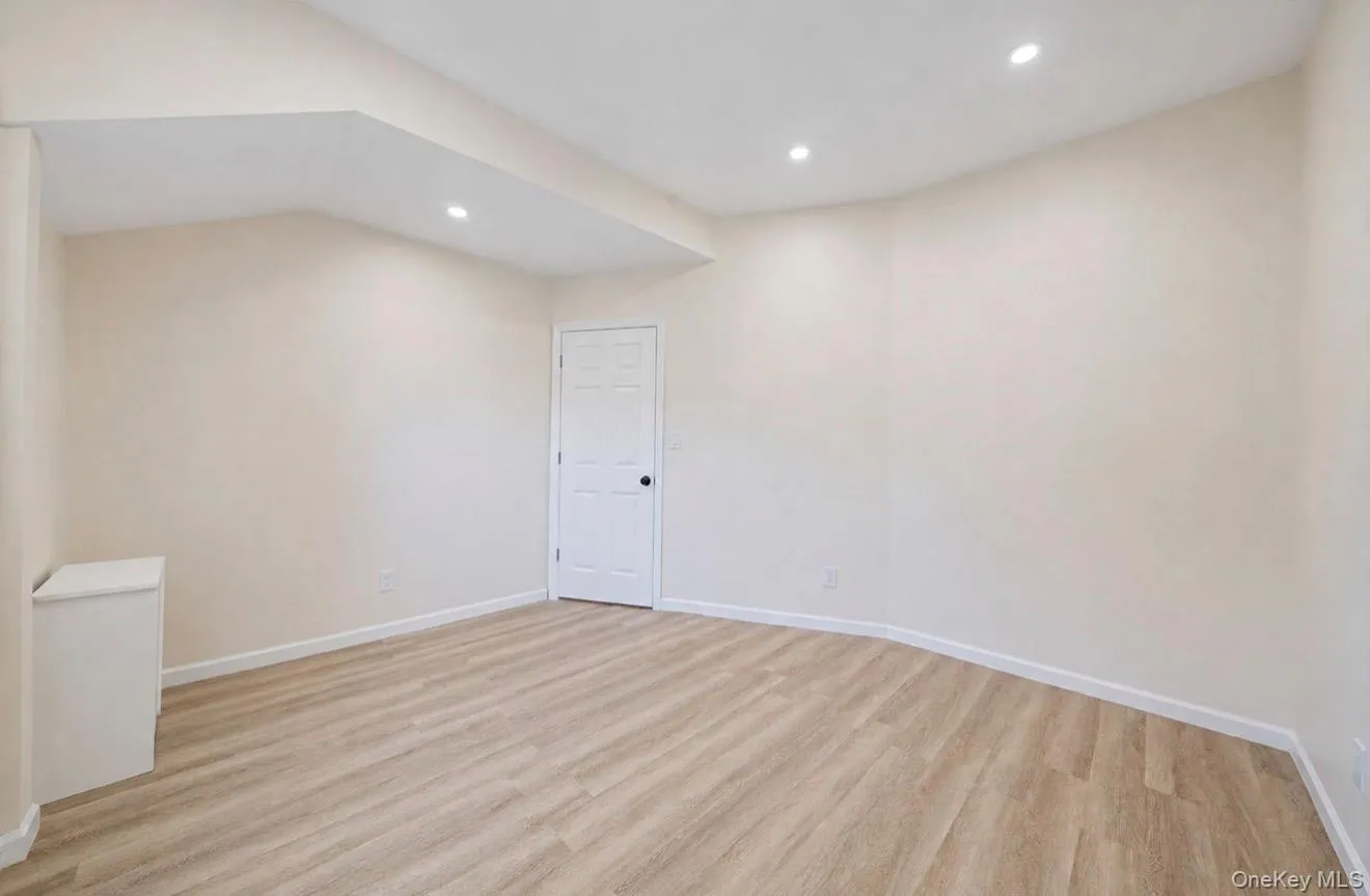 530 Washington Avenue, Hempstead, NY, 3 Bedrooms Bedrooms, 9 Rooms Rooms,2 BathroomsBathrooms,Residential,For Rent,Washington,0,1018328 530 Washington Avenue, Hempstead, NY, 3 Bedrooms Bedrooms, 9 Rooms Rooms,2 BathroomsBathrooms,Residential,For Rent,Washington,0,1018328