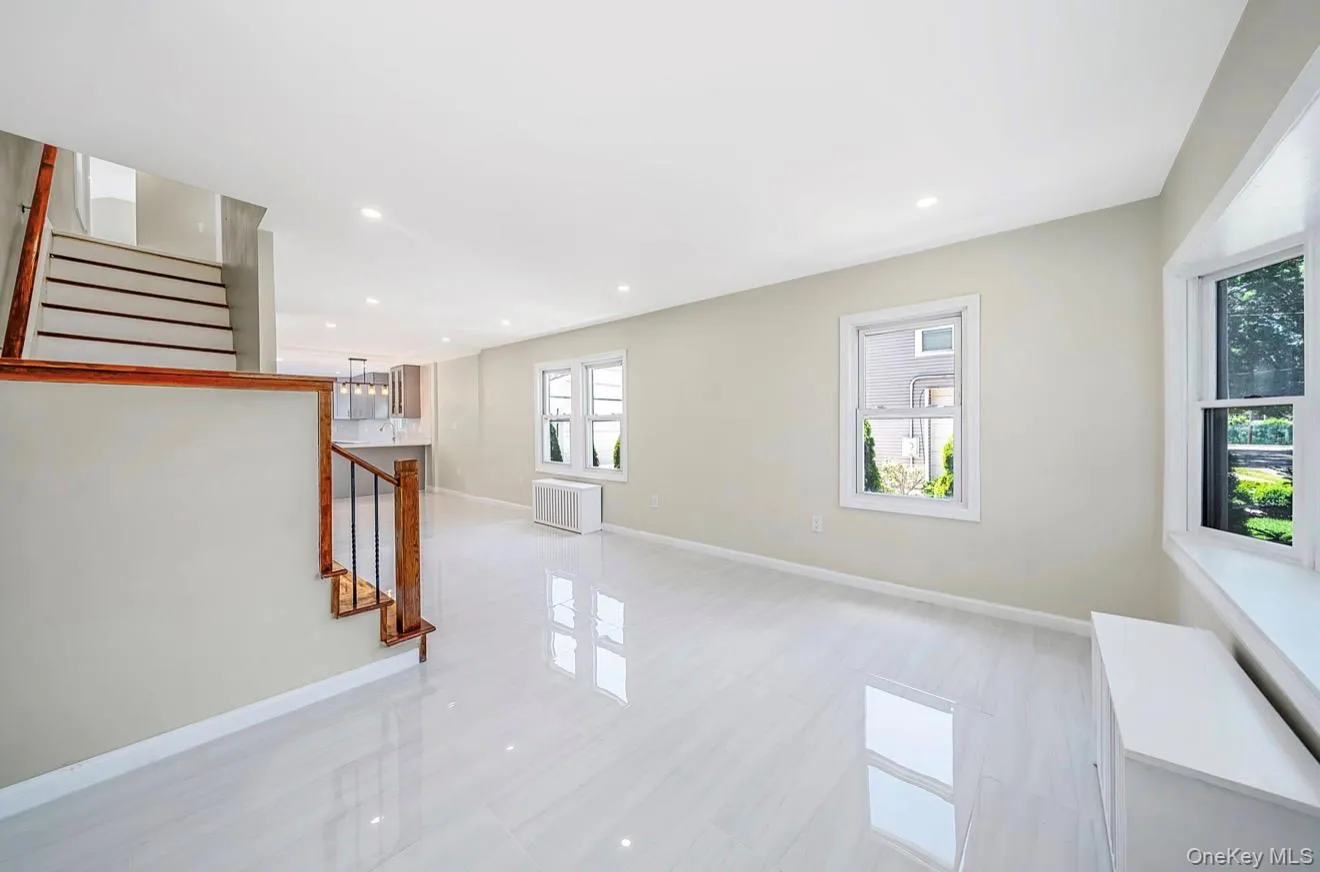 530 Washington Avenue, Hempstead, NY, 3 Bedrooms Bedrooms, 9 Rooms Rooms,2 BathroomsBathrooms,Residential,For Rent,Washington,0,1018328 530 Washington Avenue, Hempstead, NY, 3 Bedrooms Bedrooms, 9 Rooms Rooms,2 BathroomsBathrooms,Residential,For Rent,Washington,0,1018328