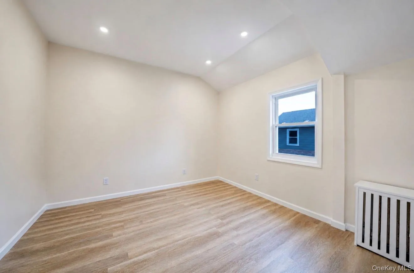 530 Washington Avenue, Hempstead, NY, 3 Bedrooms Bedrooms, 9 Rooms Rooms,2 BathroomsBathrooms,Residential,For Rent,Washington,0,1018328 530 Washington Avenue, Hempstead, NY, 3 Bedrooms Bedrooms, 9 Rooms Rooms,2 BathroomsBathrooms,Residential,For Rent,Washington,0,1018328