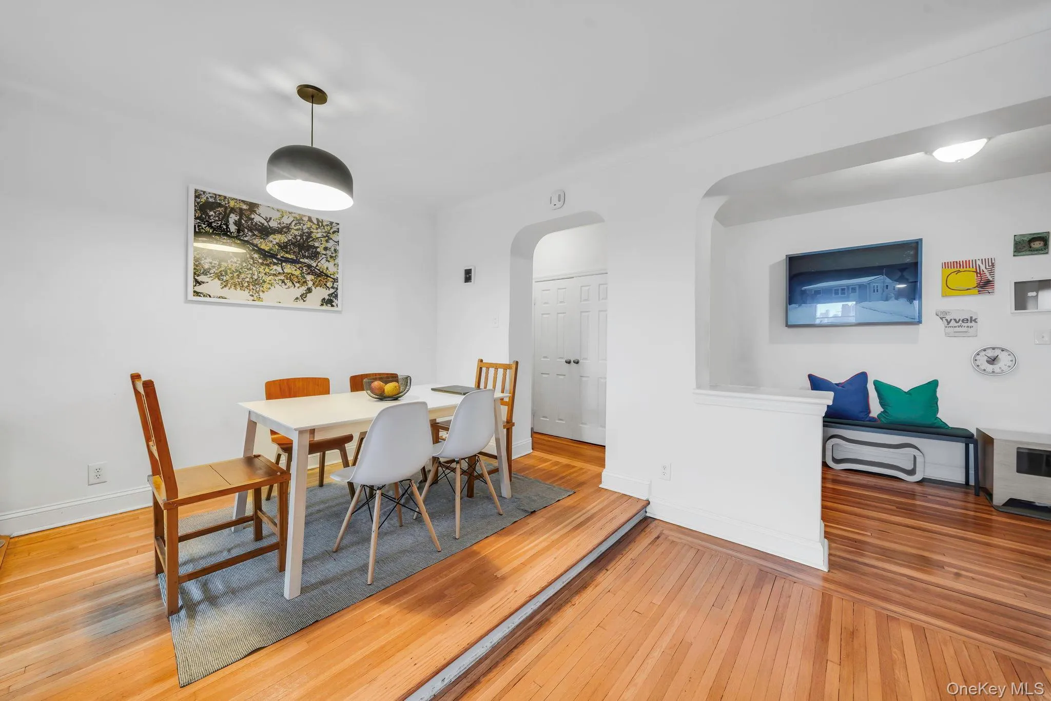 7615 35th Avenue, New York, NY, 2 Bedrooms Bedrooms, 7 Rooms Rooms,1 BathroomBathrooms,Residential,For Rent,35th,0,KEY1018329 7615 35th Avenue, New York, NY, 2 Bedrooms Bedrooms, 7 Rooms Rooms,1 BathroomBathrooms,Residential,For Rent,35th,0,KEY1018329