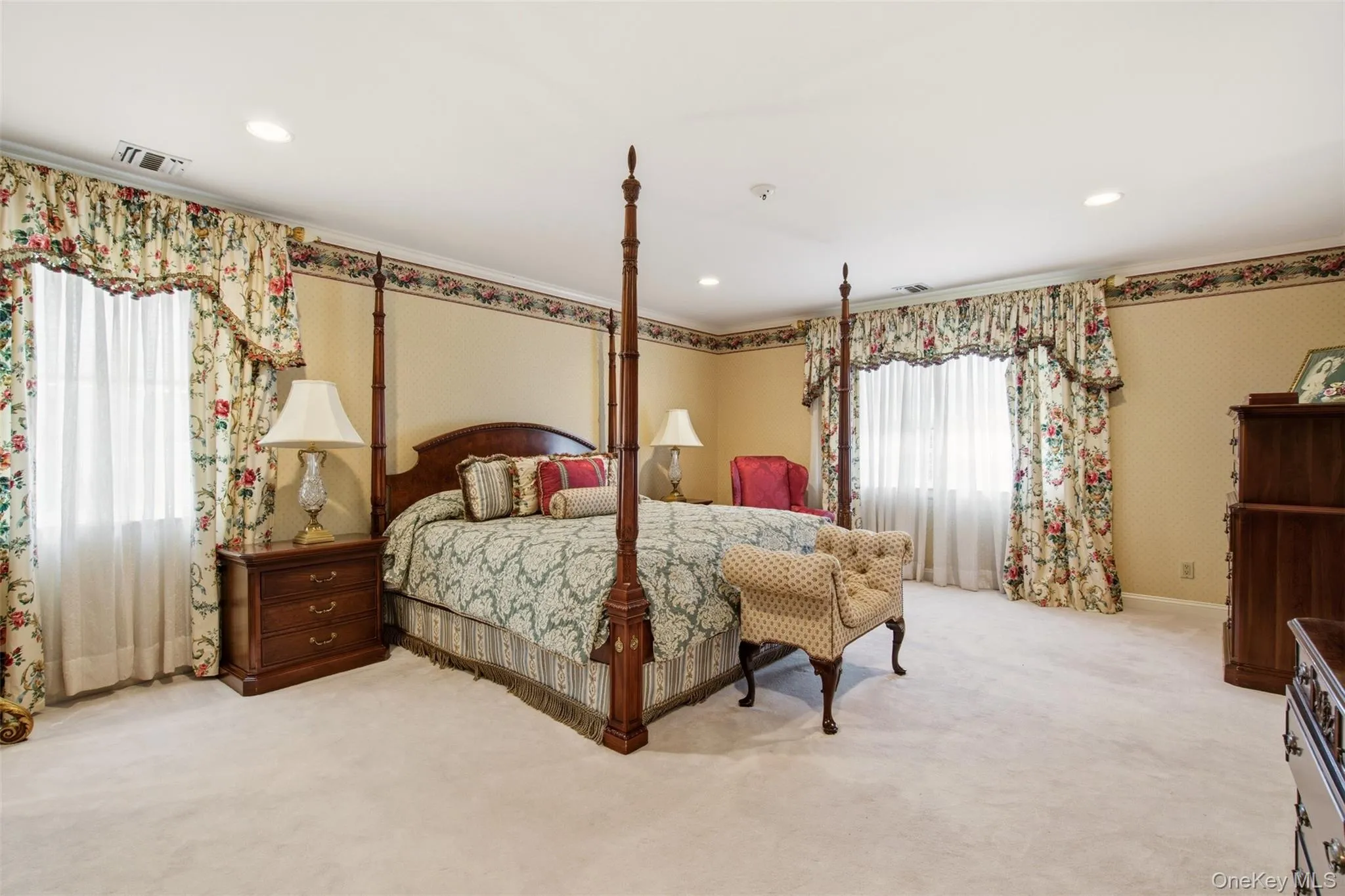 Spacious Primary bedroom with two closets Spacious Primary bedroom with two closets