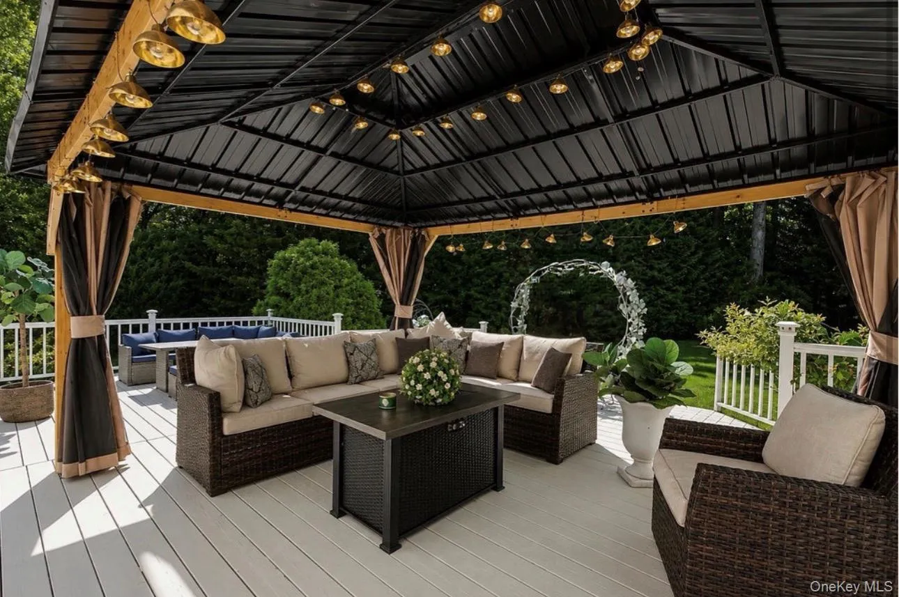 10 Chapel Hill Road, Brookhaven, NY, 4 Bedrooms Bedrooms, 8 Rooms Rooms,2 BathroomsBathrooms,Residential,For Rent,Chapel Hill,0,KEY1018331 10 Chapel Hill Road, Brookhaven, NY, 4 Bedrooms Bedrooms, 8 Rooms Rooms,2 BathroomsBathrooms,Residential,For Rent,Chapel Hill,0,KEY1018331